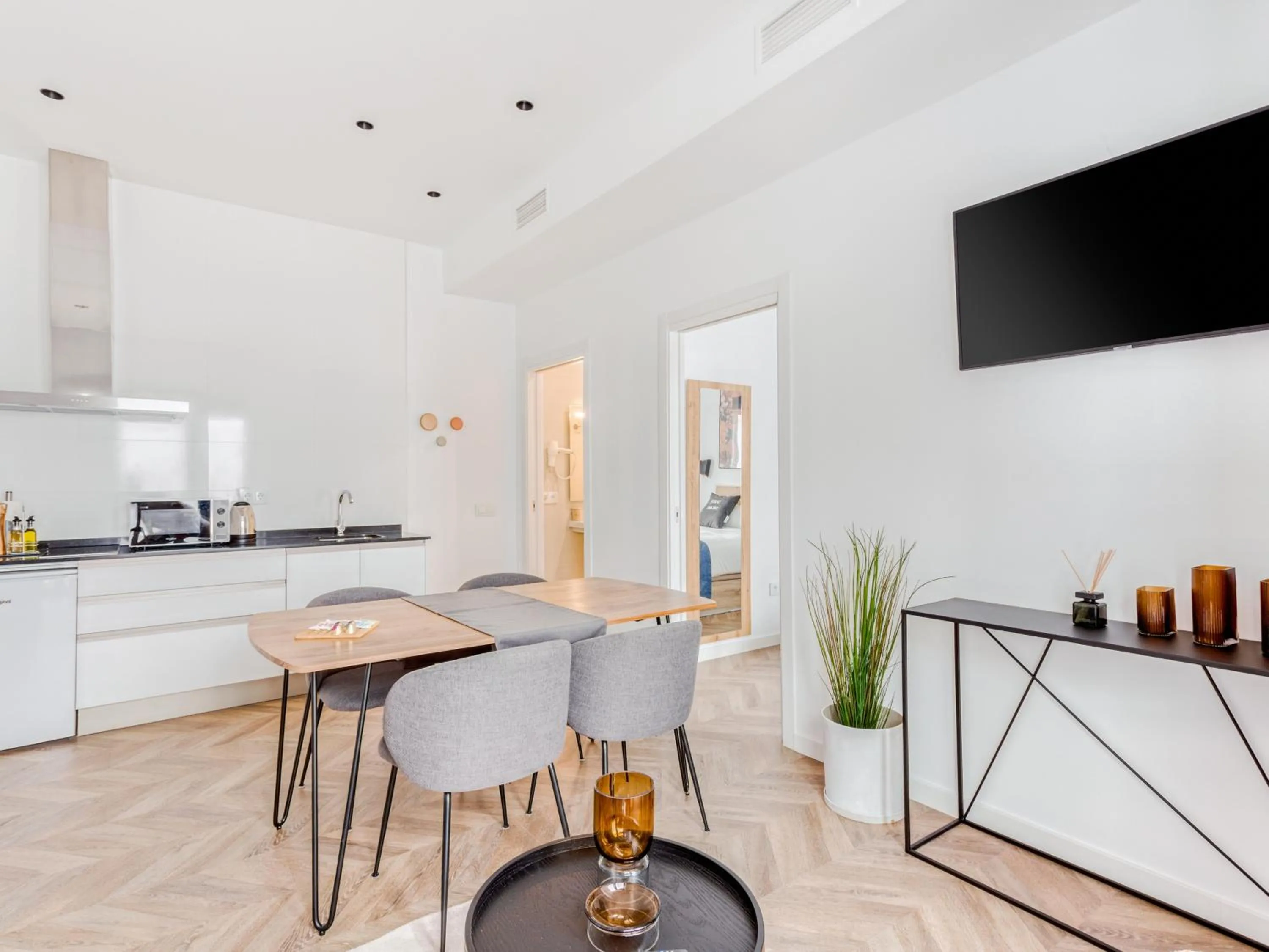 Living room in Limehome Málaga Calle Ancha del Carmen - Digital Access