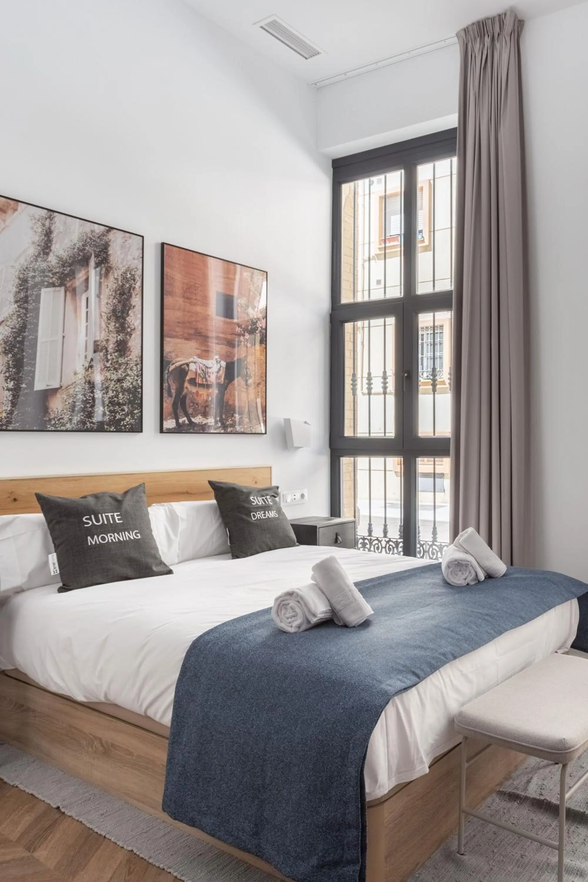 Bed in Limehome Málaga Calle Ancha del Carmen - Digital Access