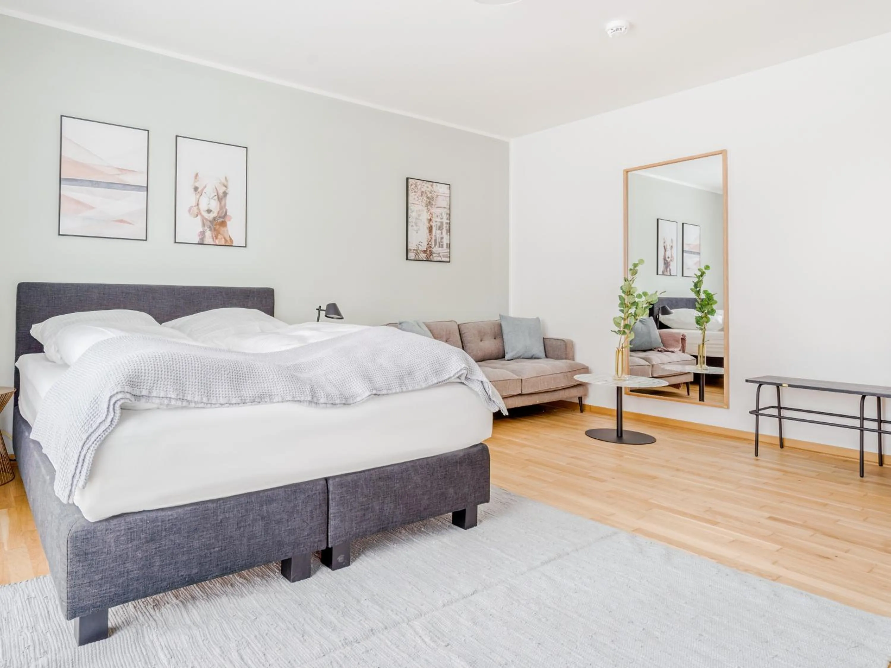 Bed in Limehome Dresden Wallstraße - Digital Access