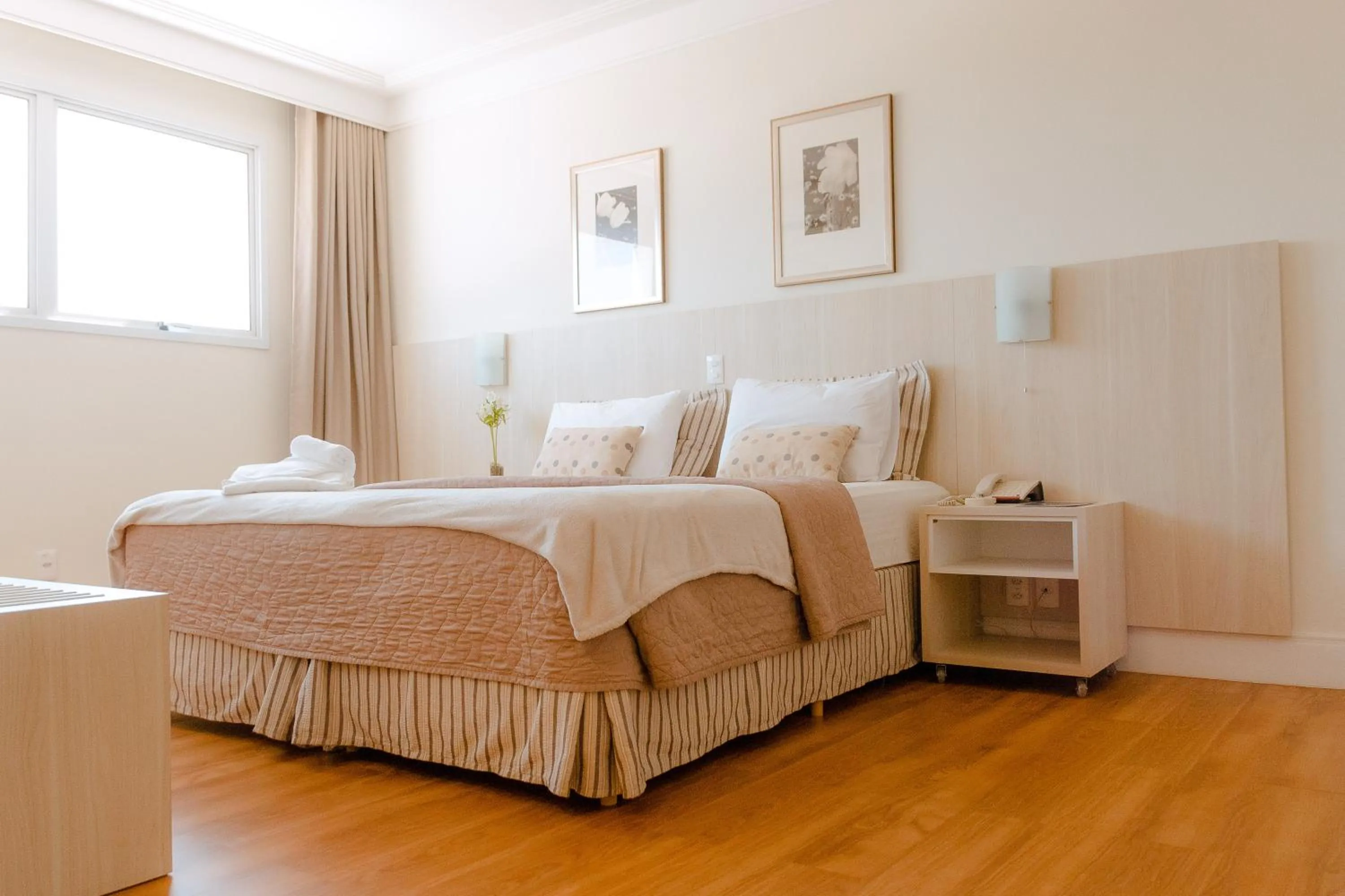 Bed in Porto Feliz Executive Hotel