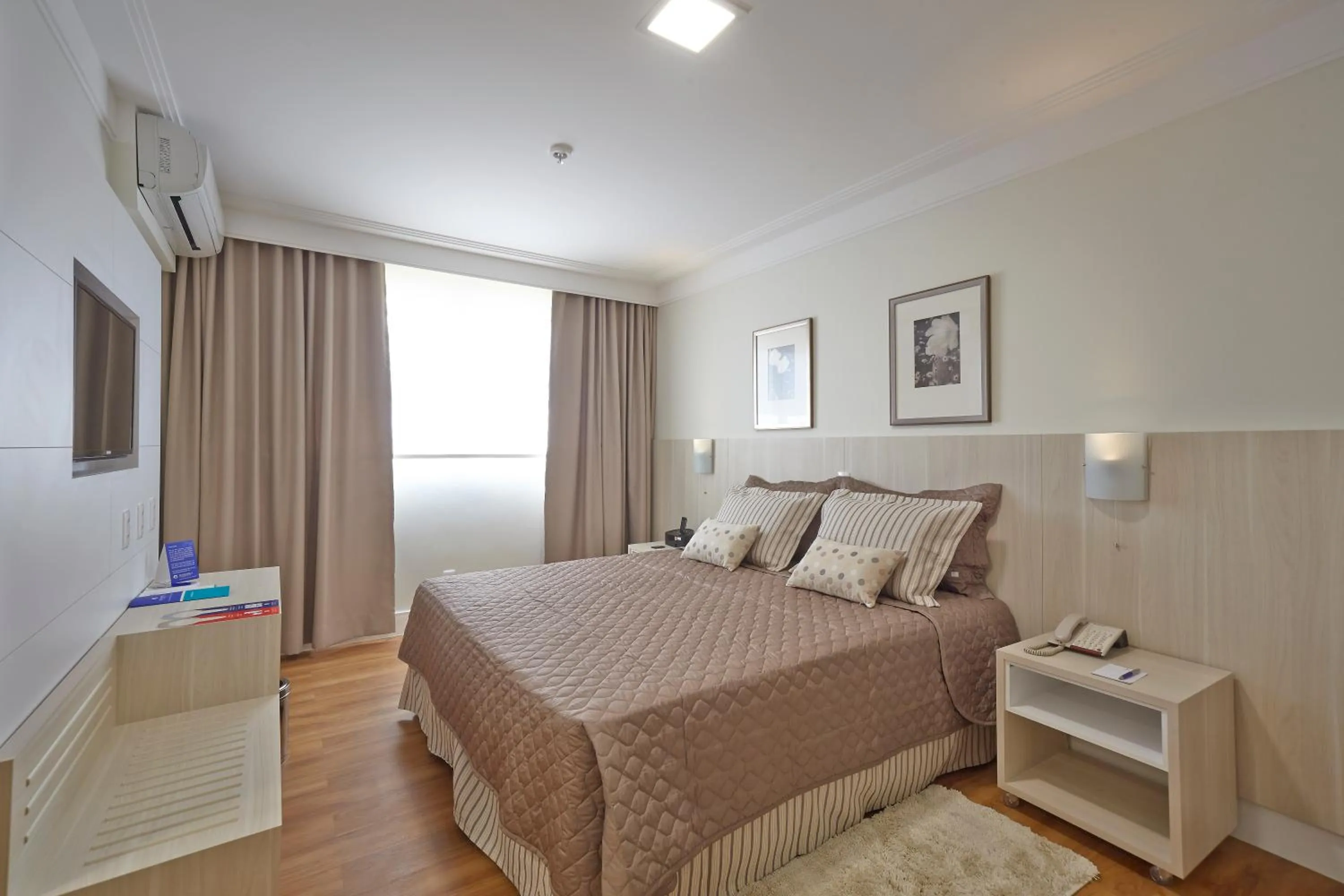 Photo of the whole room, Bed in Porto Feliz Executive Hotel