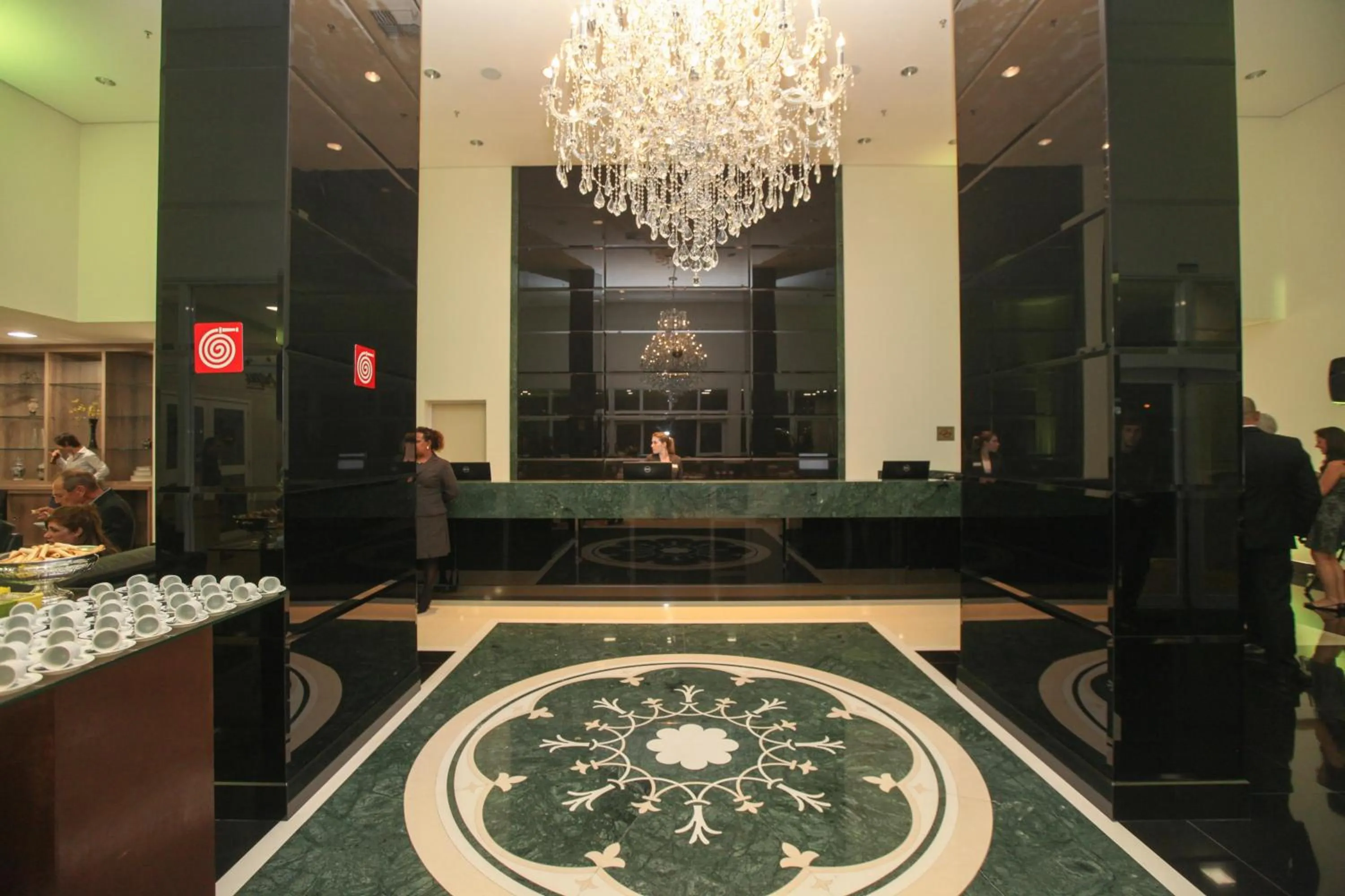 Lobby or reception in Porto Feliz Executive Hotel
