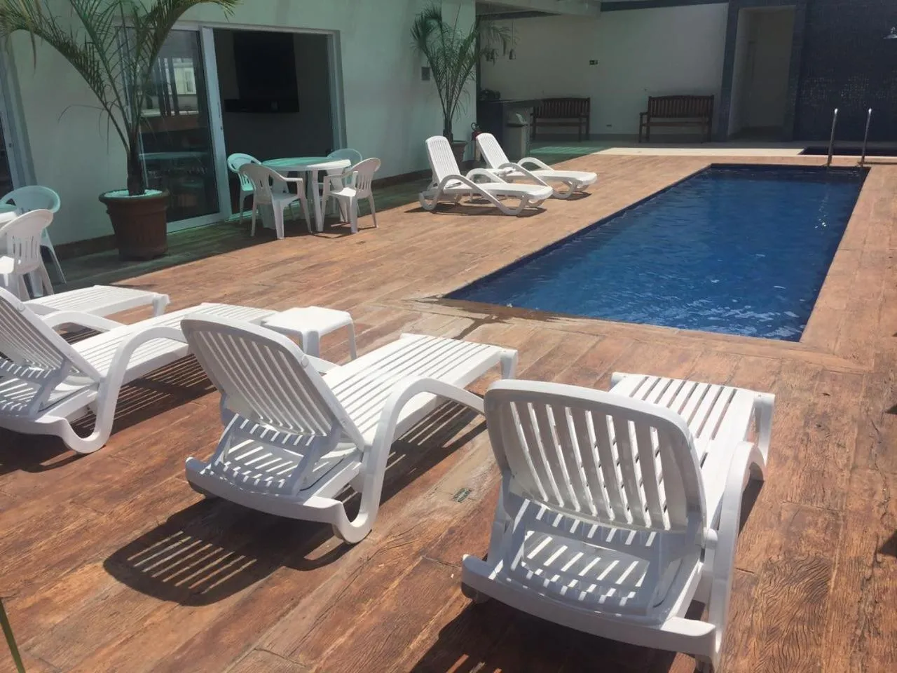 Swimming pool in Porto Feliz Executive Hotel