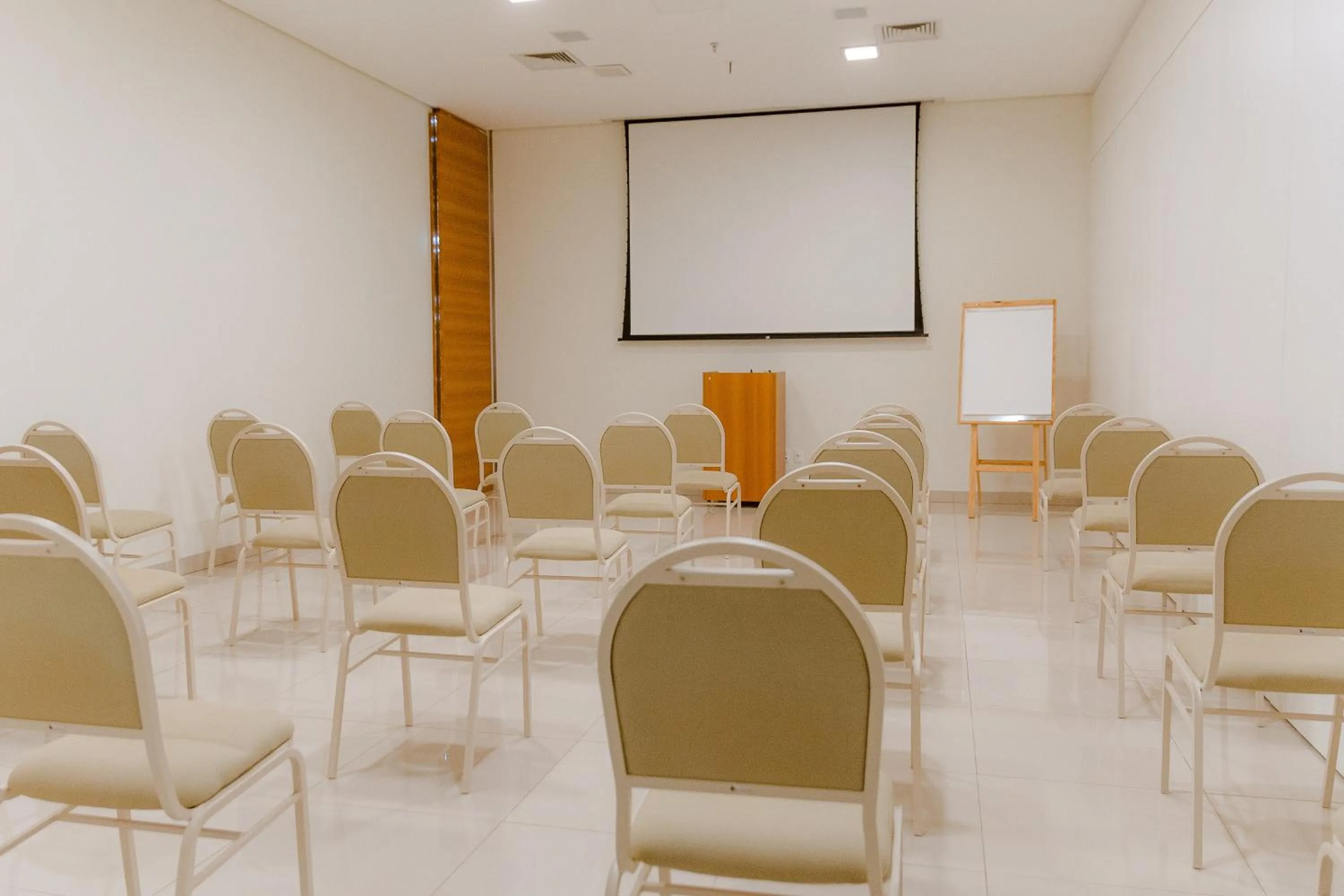 Meeting/conference room in Porto Feliz Executive Hotel
