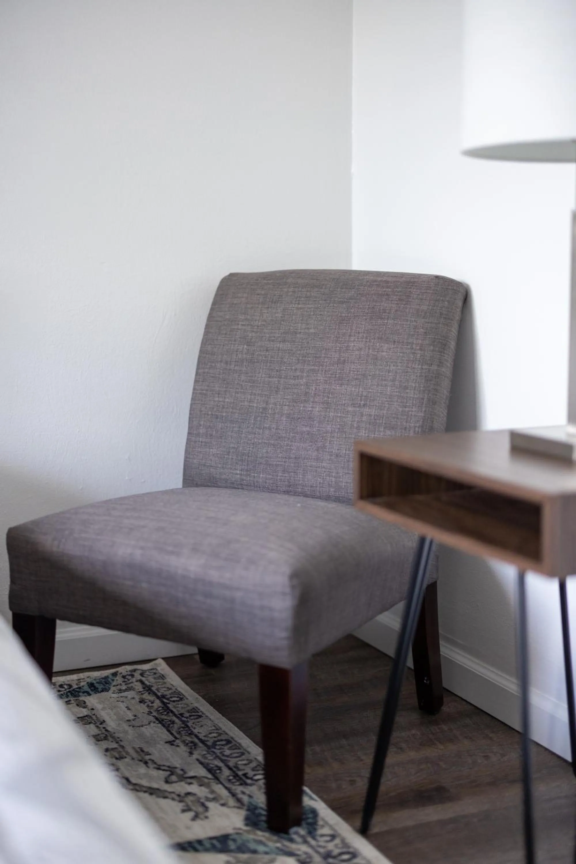 Georgetown Villas 1-1b Close to Cleveland Airport and the Rocky River Valley