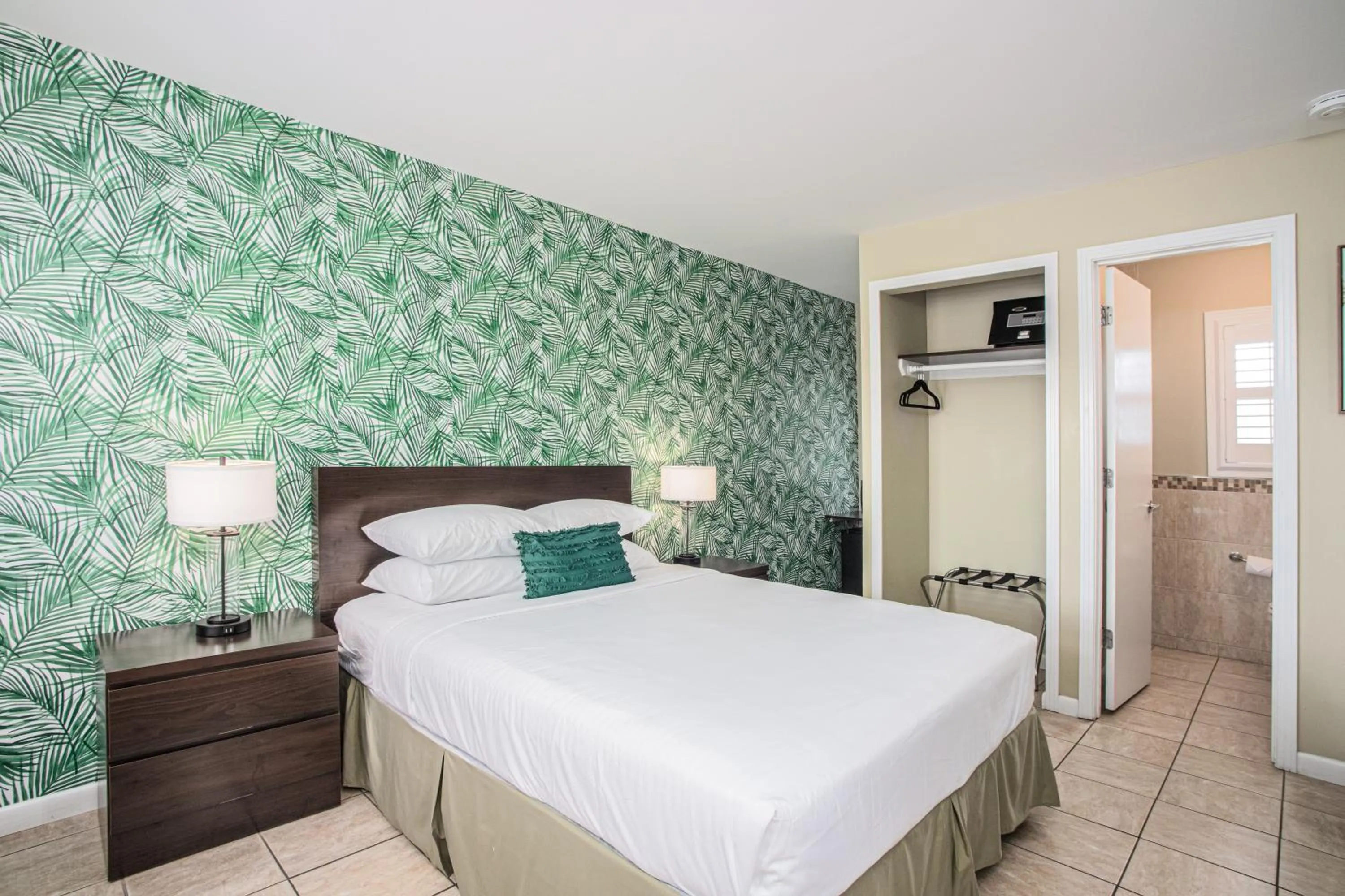 Bedroom, Bed in The Local - St. Augustine