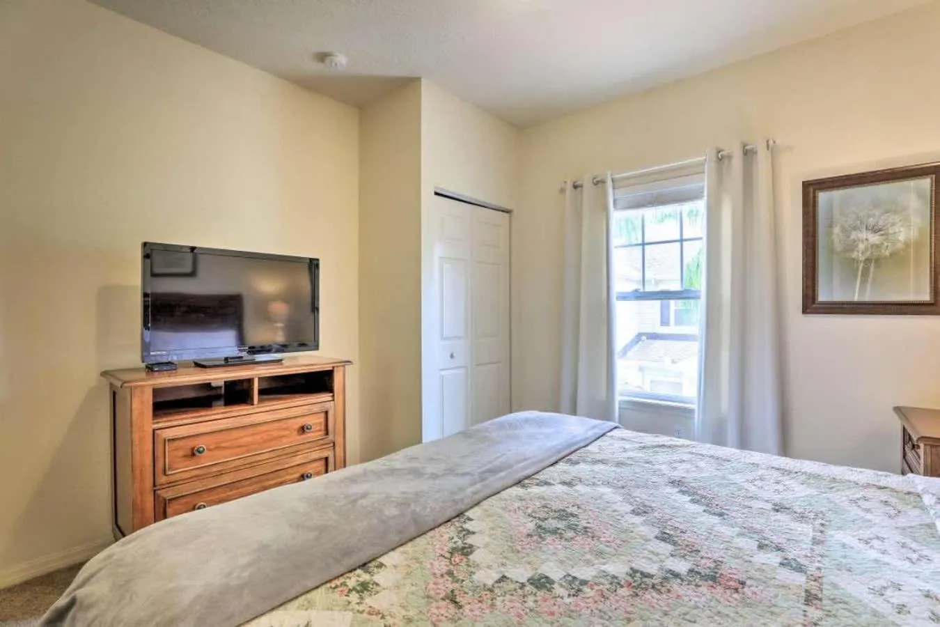 Bed in Marvelous 3 Bd Close To Disney @ Lucaya Resort 107 5364