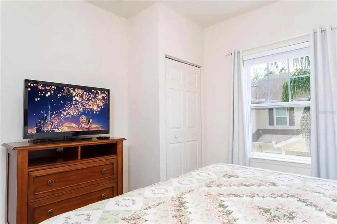 Bed in Marvelous 3 Bd Close To Disney @ Lucaya Resort 107 5364