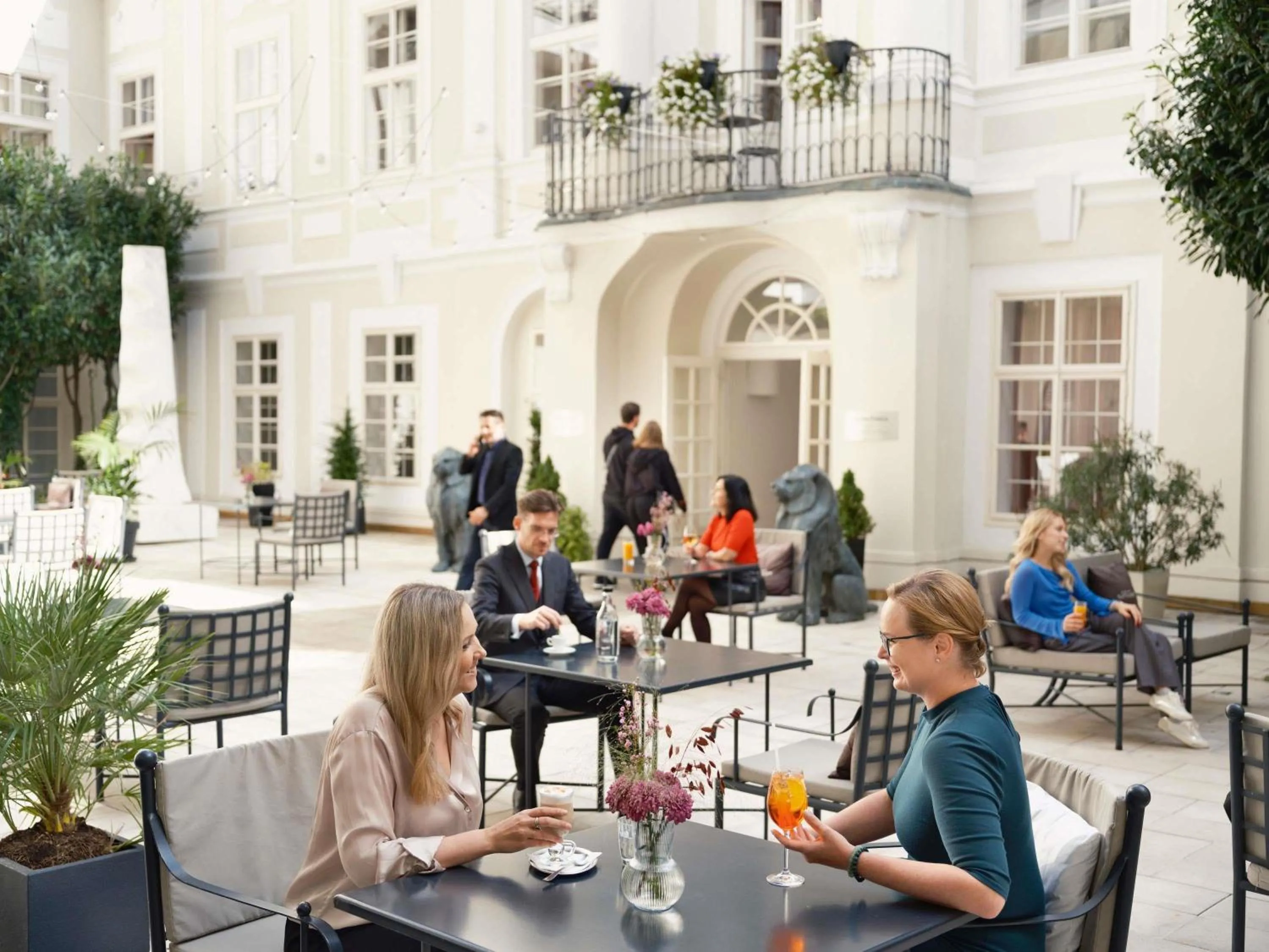 Lounge or bar in The Mozart Prague