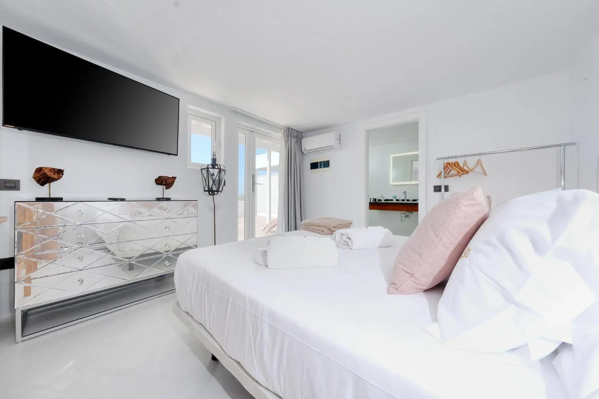 Queen Room with Sea View in Casa Serena 10 Boutique- Adults Only-Breakfast Included Queen Room with Sea View in Casa Serena 10 Boutique- Adults Only-Breakfast Included