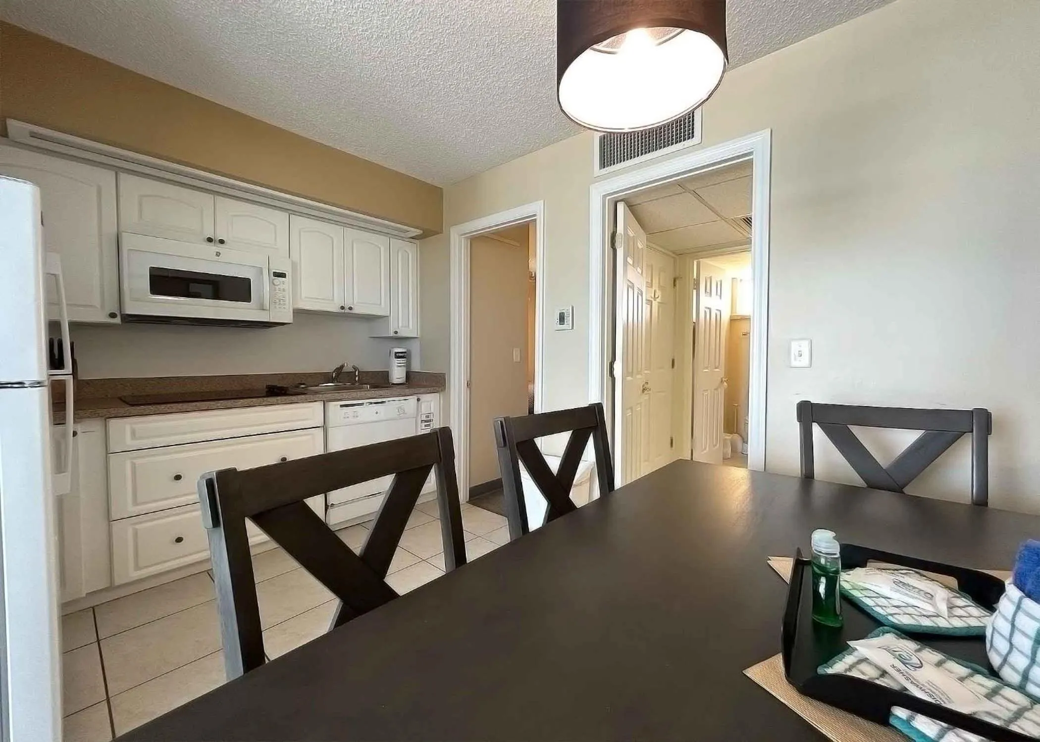 Kitchen or kitchenette in Outrigger Beach Club Resort