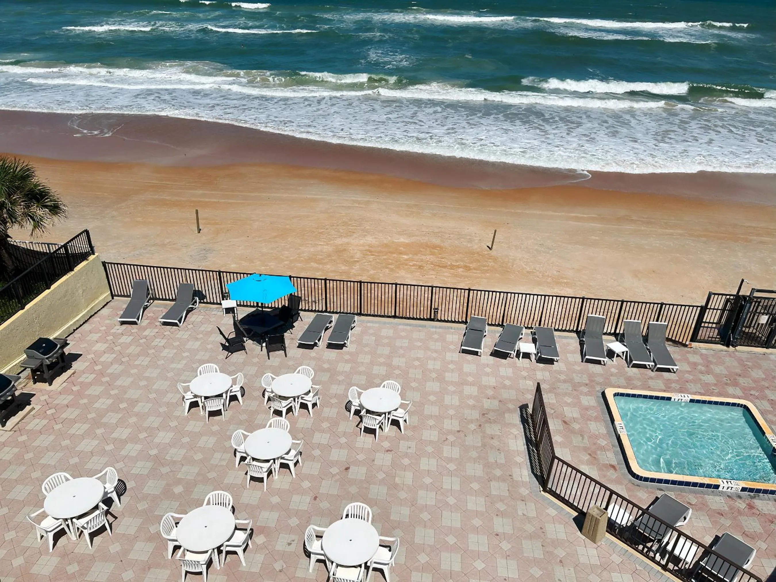 Day in Outrigger Beach Club Resort