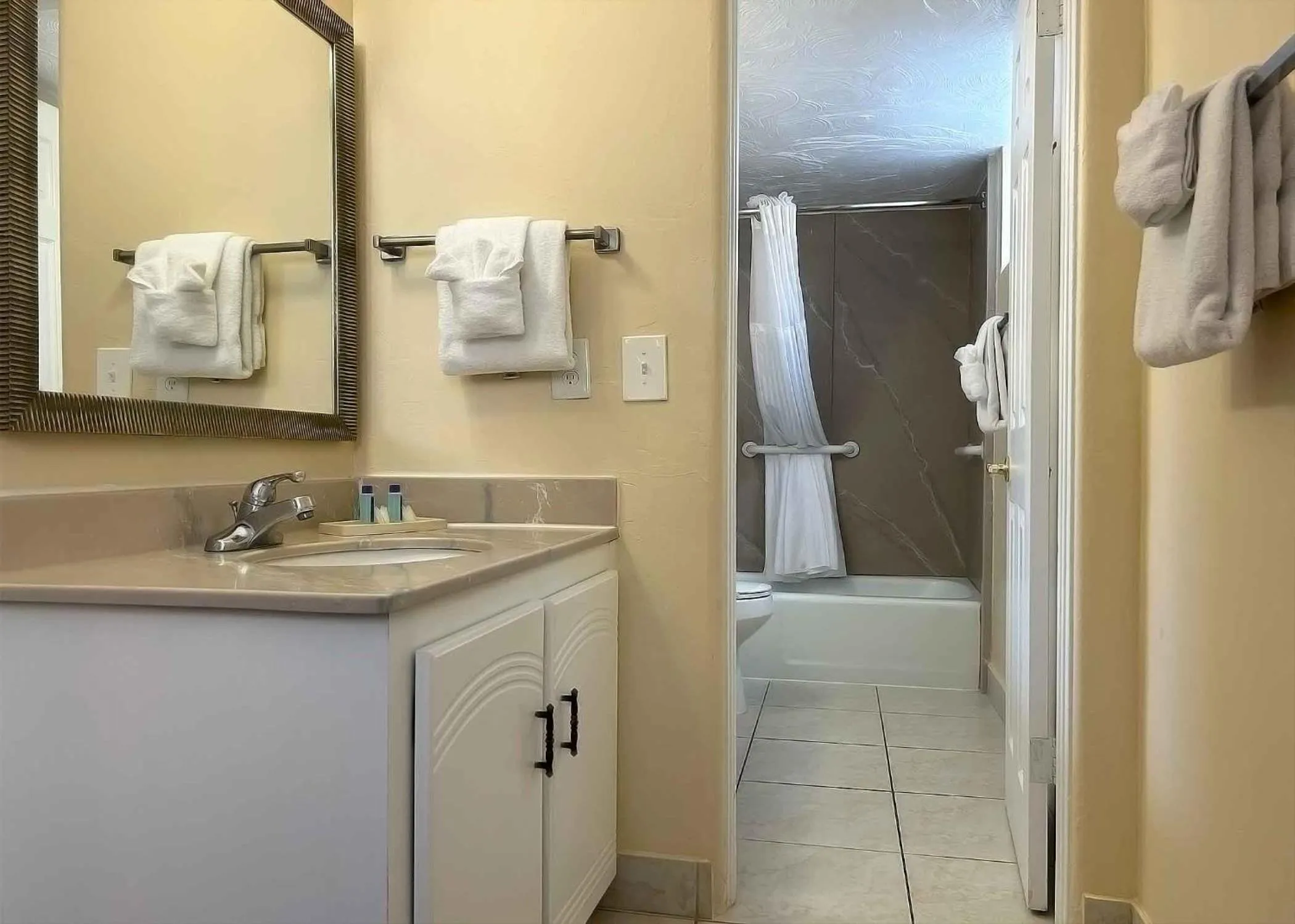 Shower in Outrigger Beach Club Resort