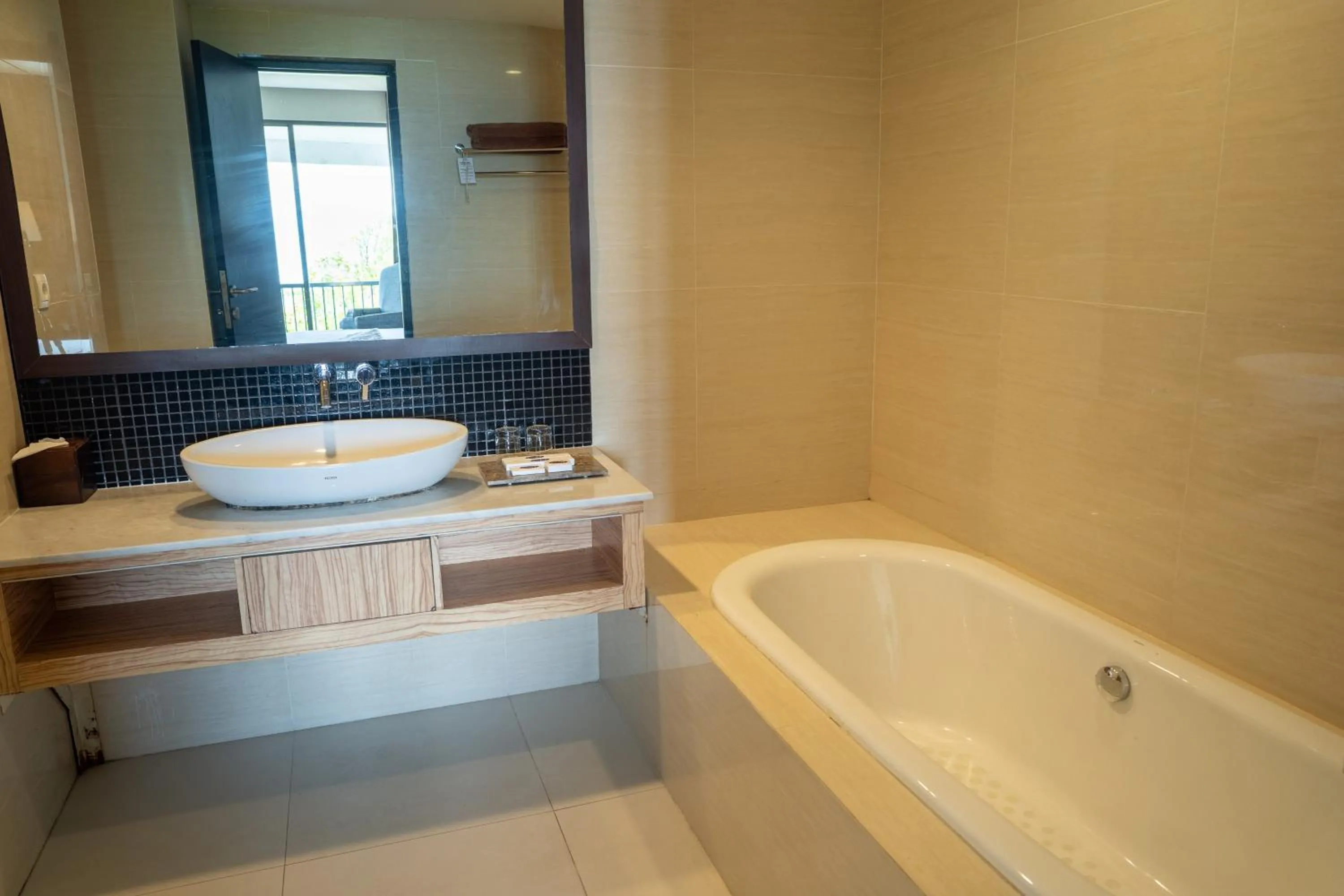 Bath in Estrella Hotel & Conference