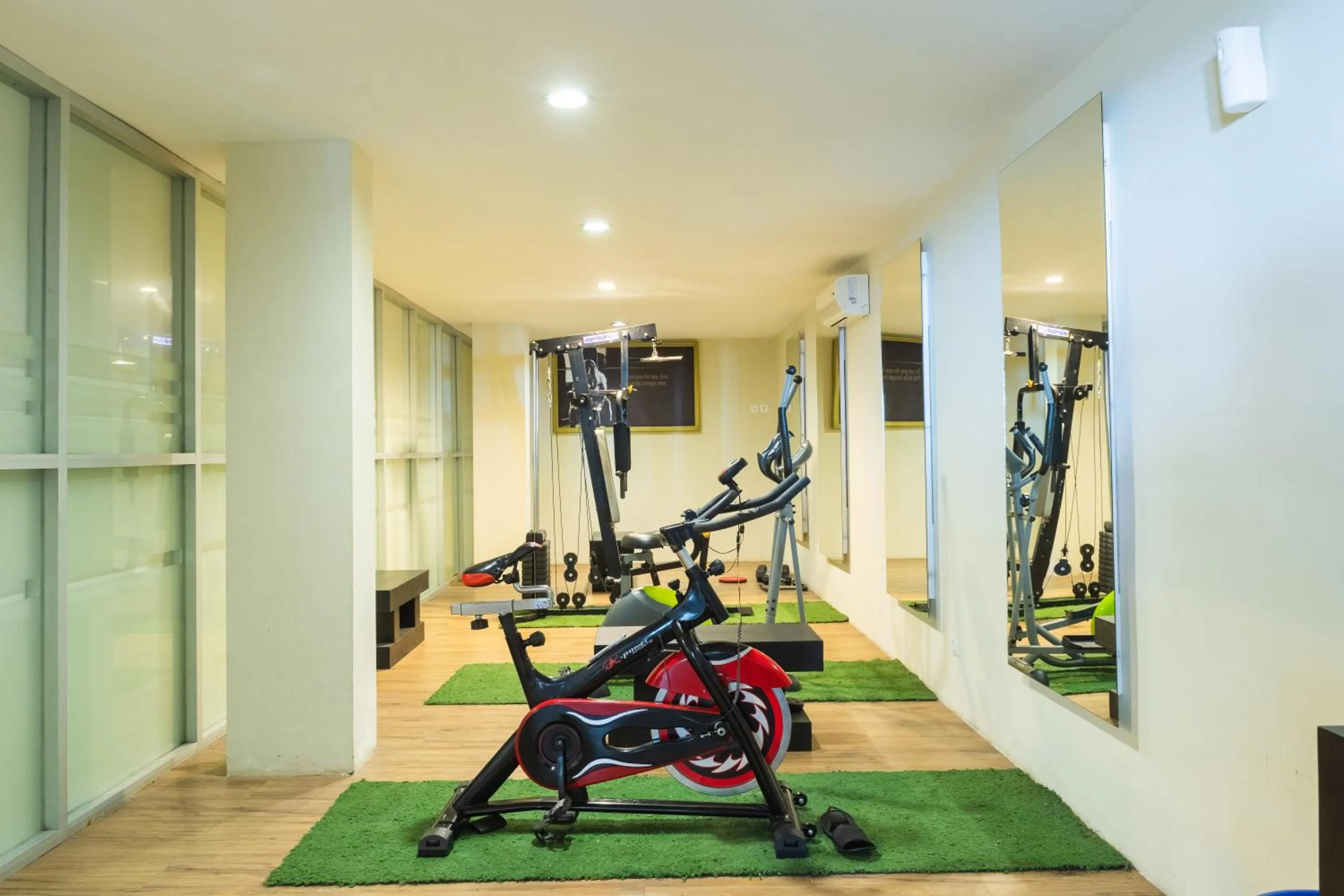 Fitness centre/facilities in Estrella Hotel & Conference