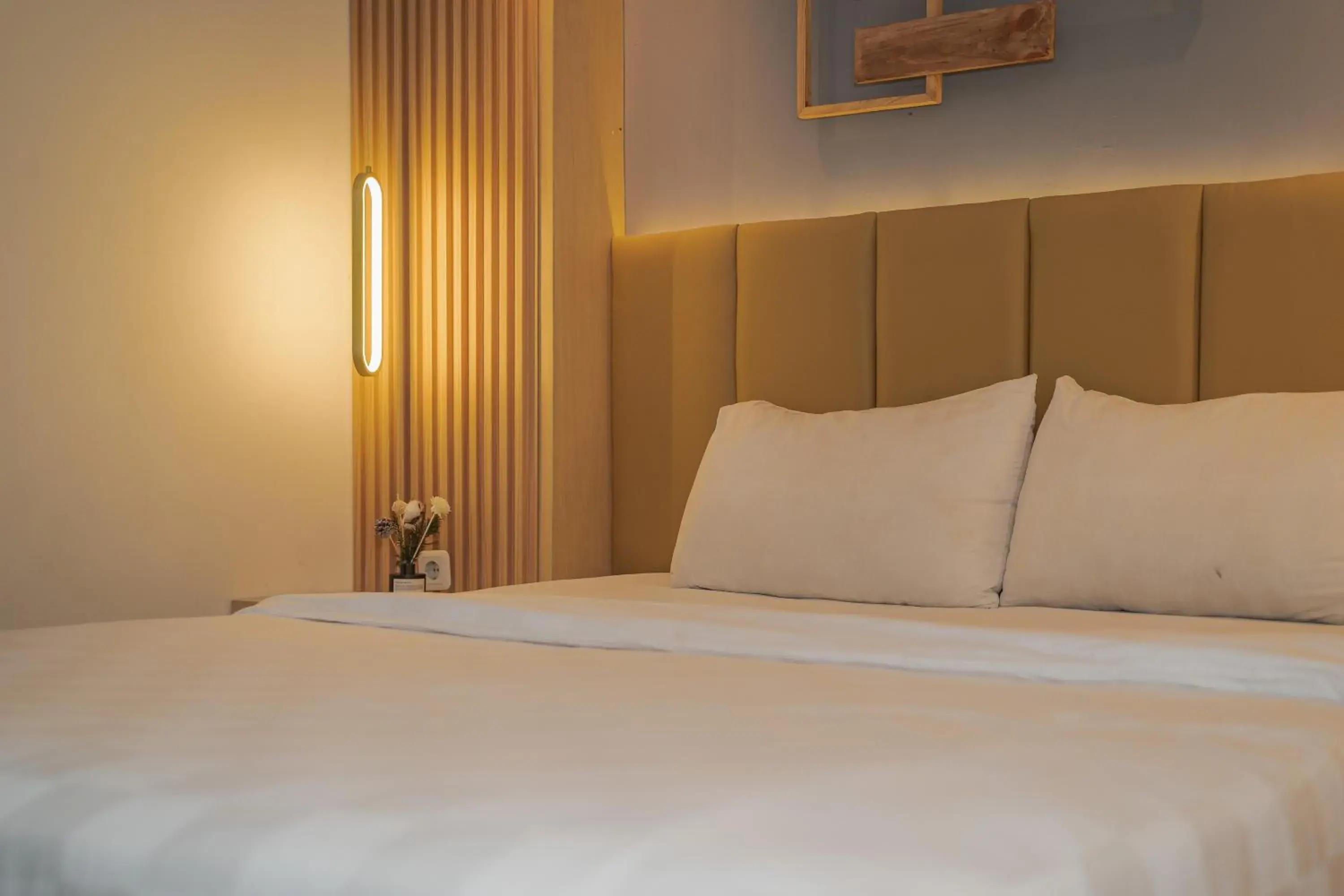 Bedroom, Bed in Best Hotel Kedungsari Bedroom, Bed in Best Hotel Kedungsari