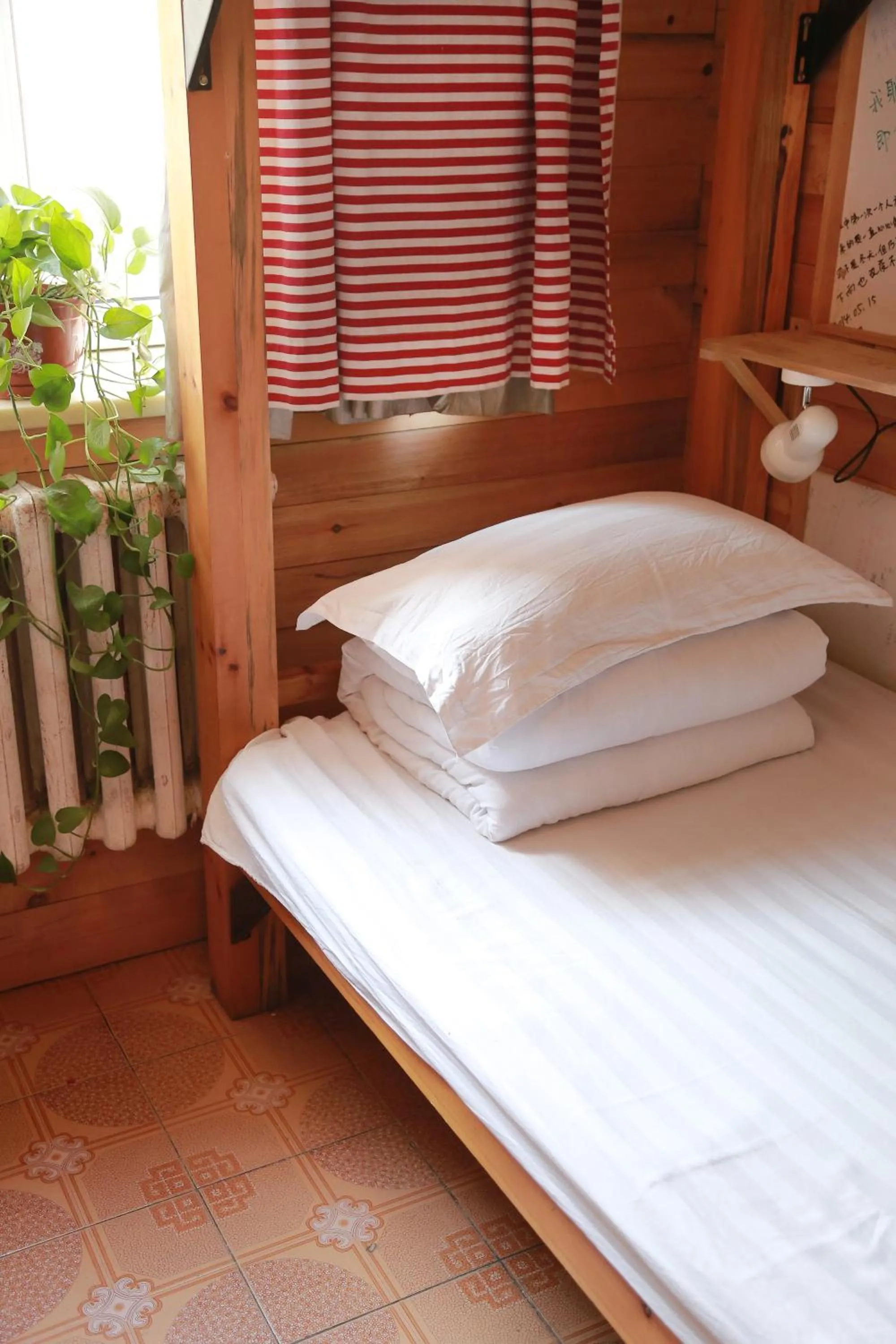 Spring, Bed in Harbin North International Youth Hostel