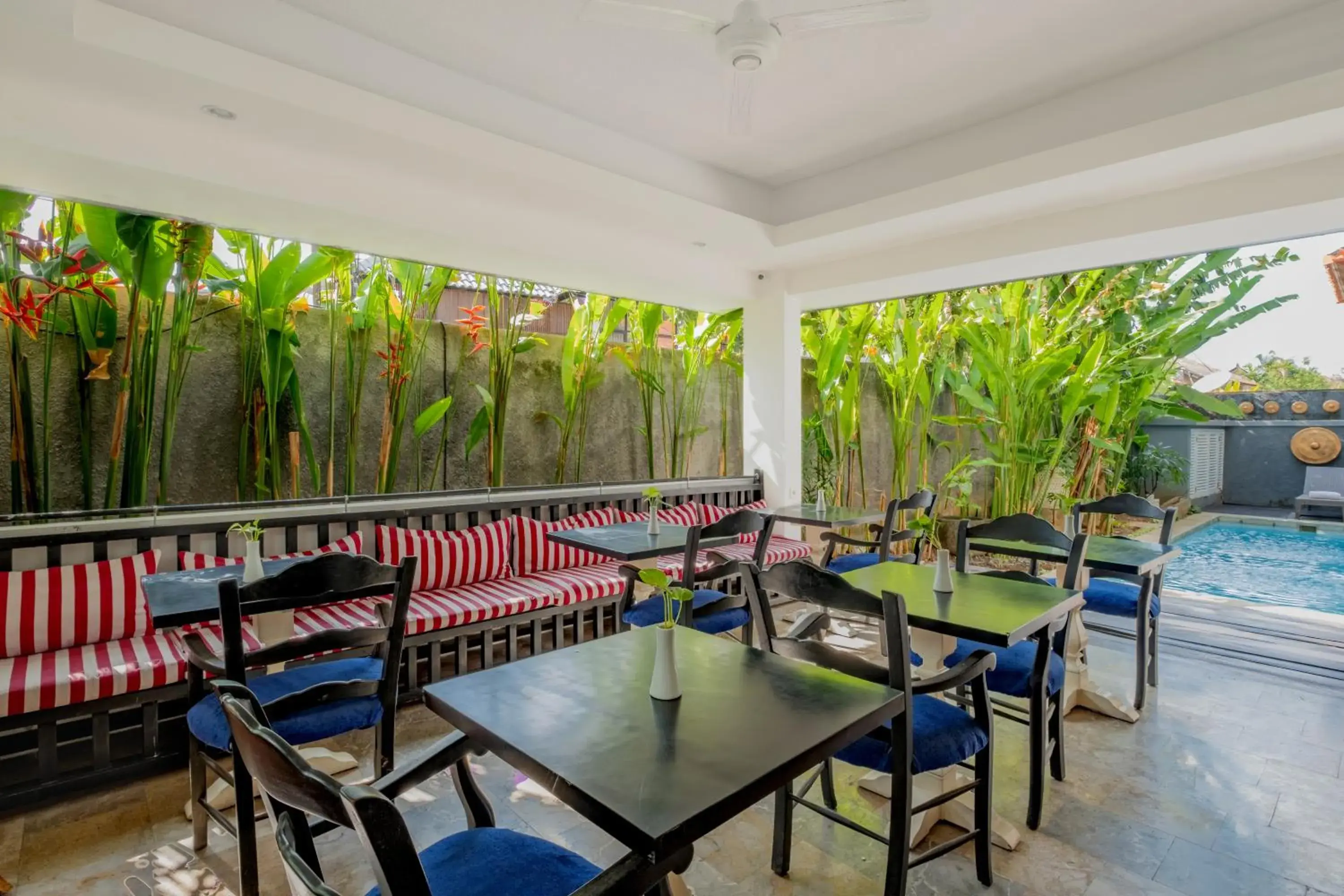 Restaurant/places to eat in The Kanjeng Suites Petitenget Restaurant/places to eat in The Kanjeng Suites Petitenget