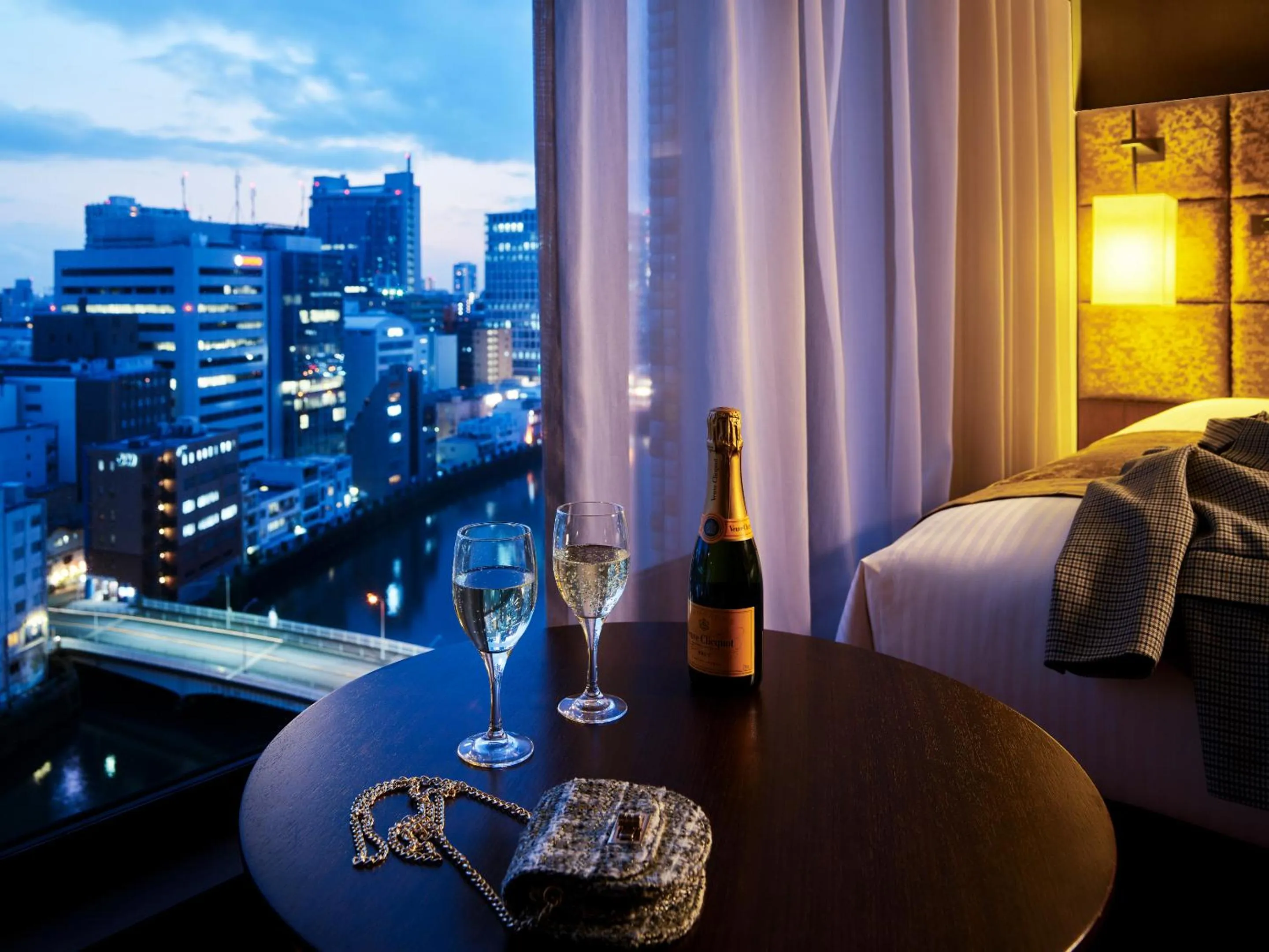 Photo of the whole room, Bed in Mitsui Garden Hotel Osaka Premier