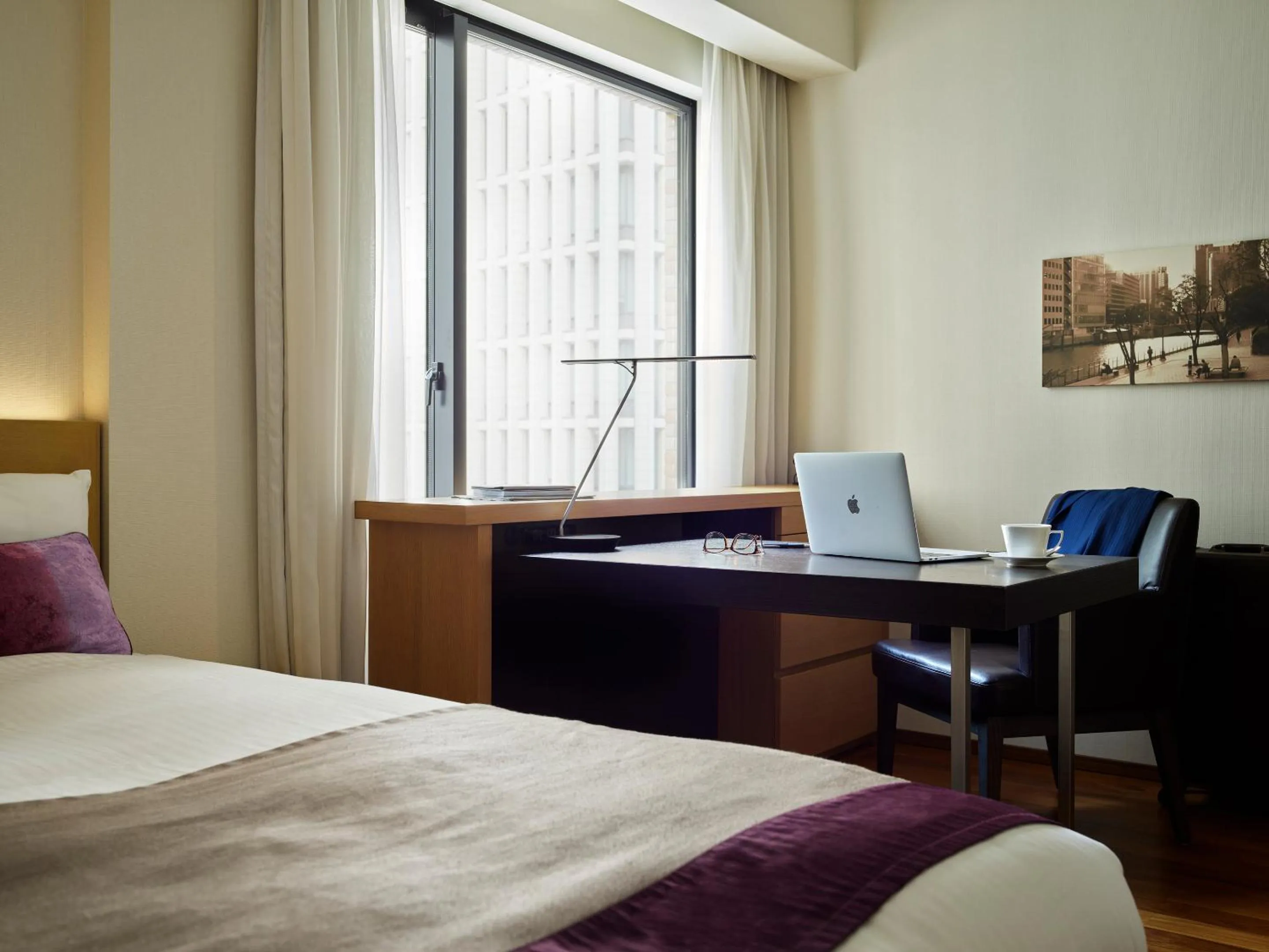 Photo of the whole room, Bed in Mitsui Garden Hotel Osaka Premier