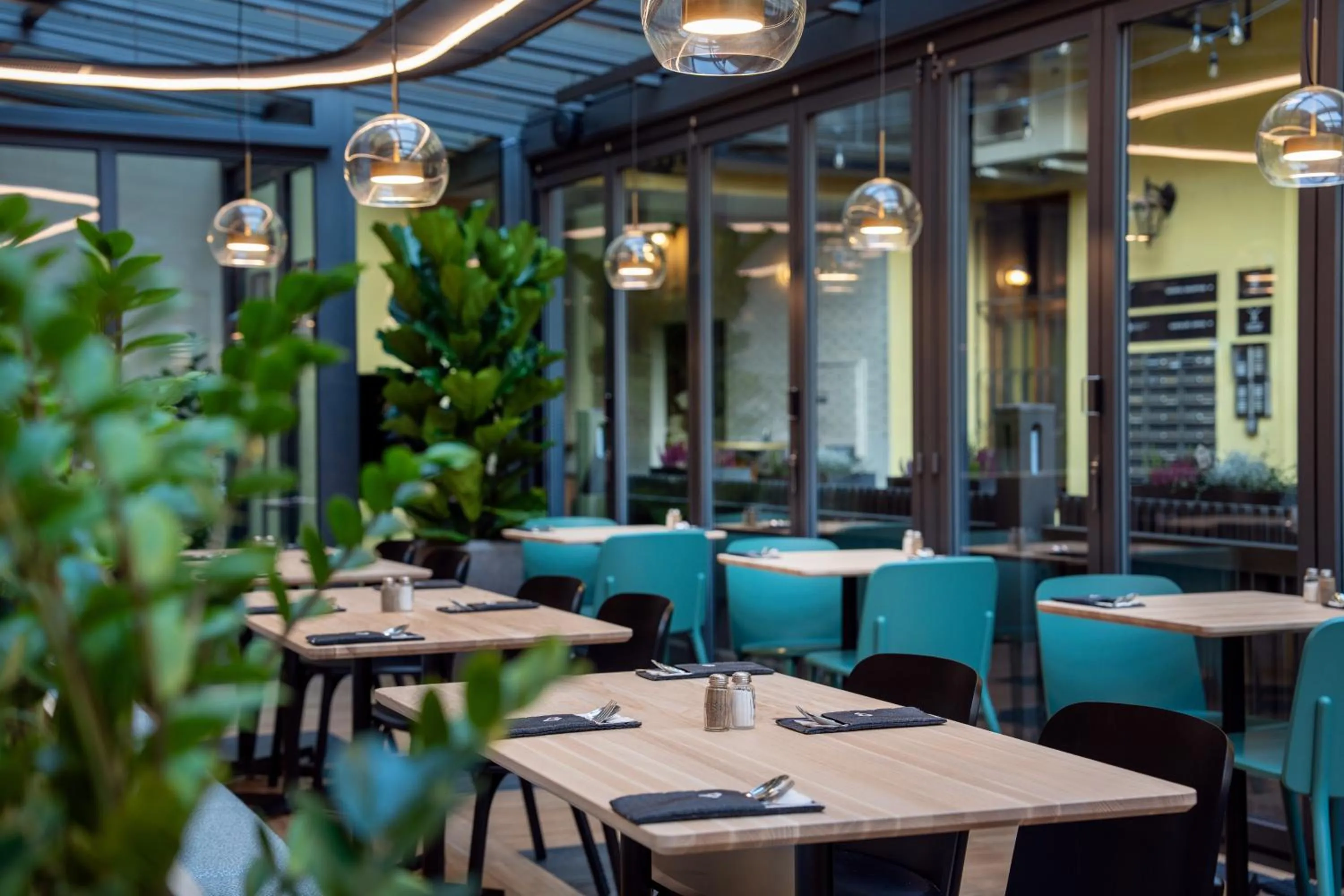 Restaurant/places to eat in Anděl Apartments Praha