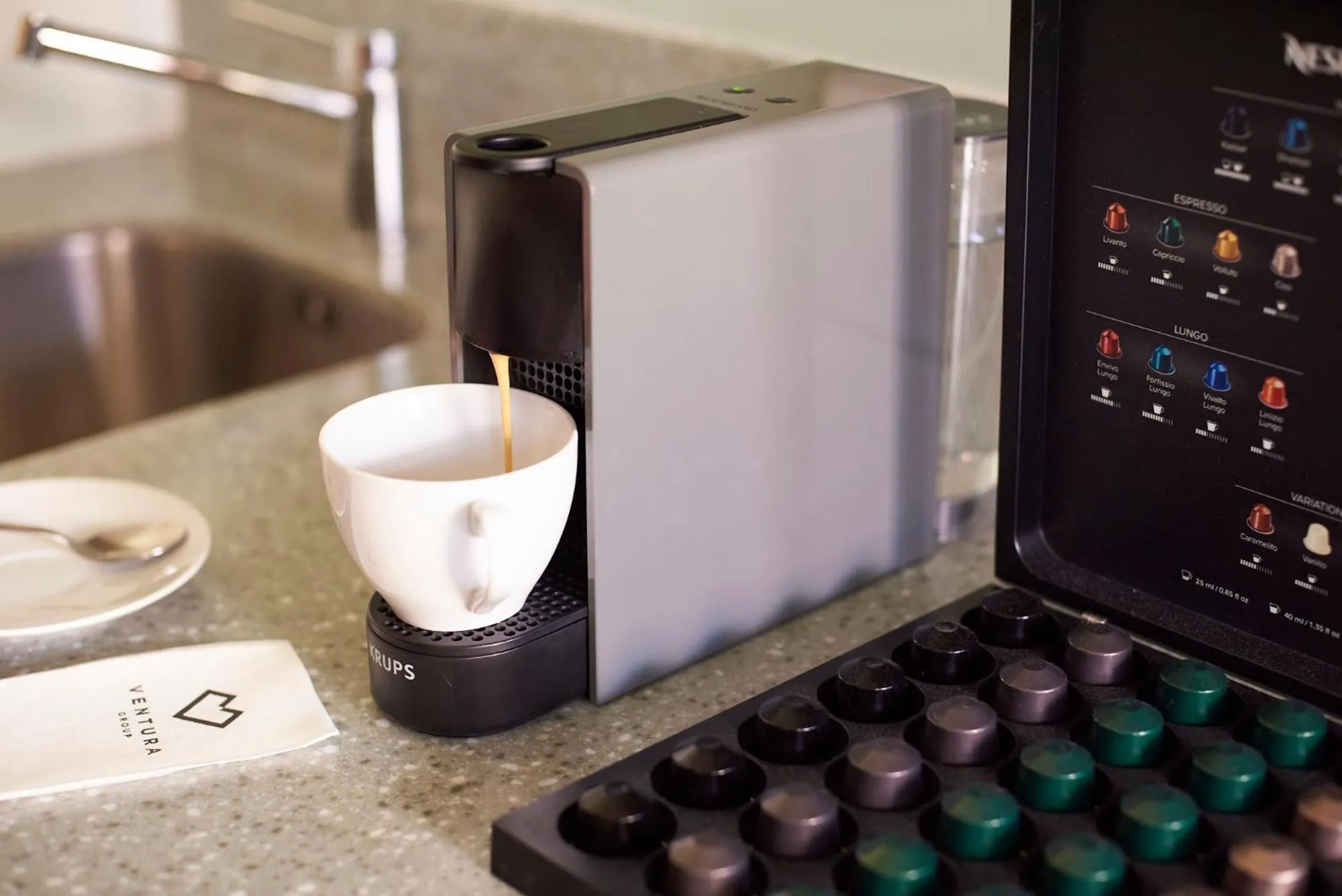 Coffee/tea facilities in Anděl Apartments Praha