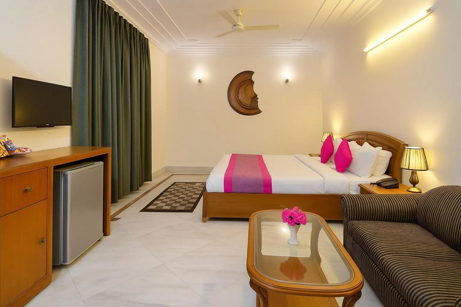 Bed in Hotel Pablas International, New Delhi, Near Metro