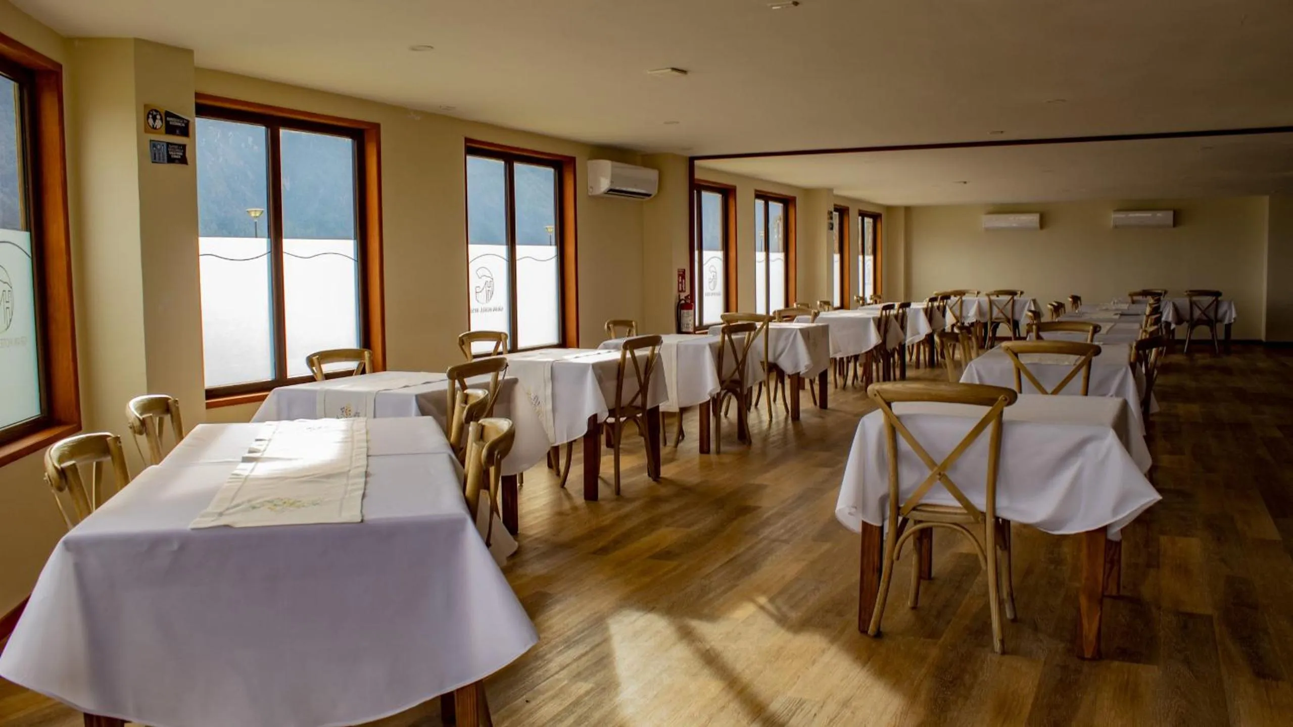 Restaurant/places to eat in Gran Hotel Aysen