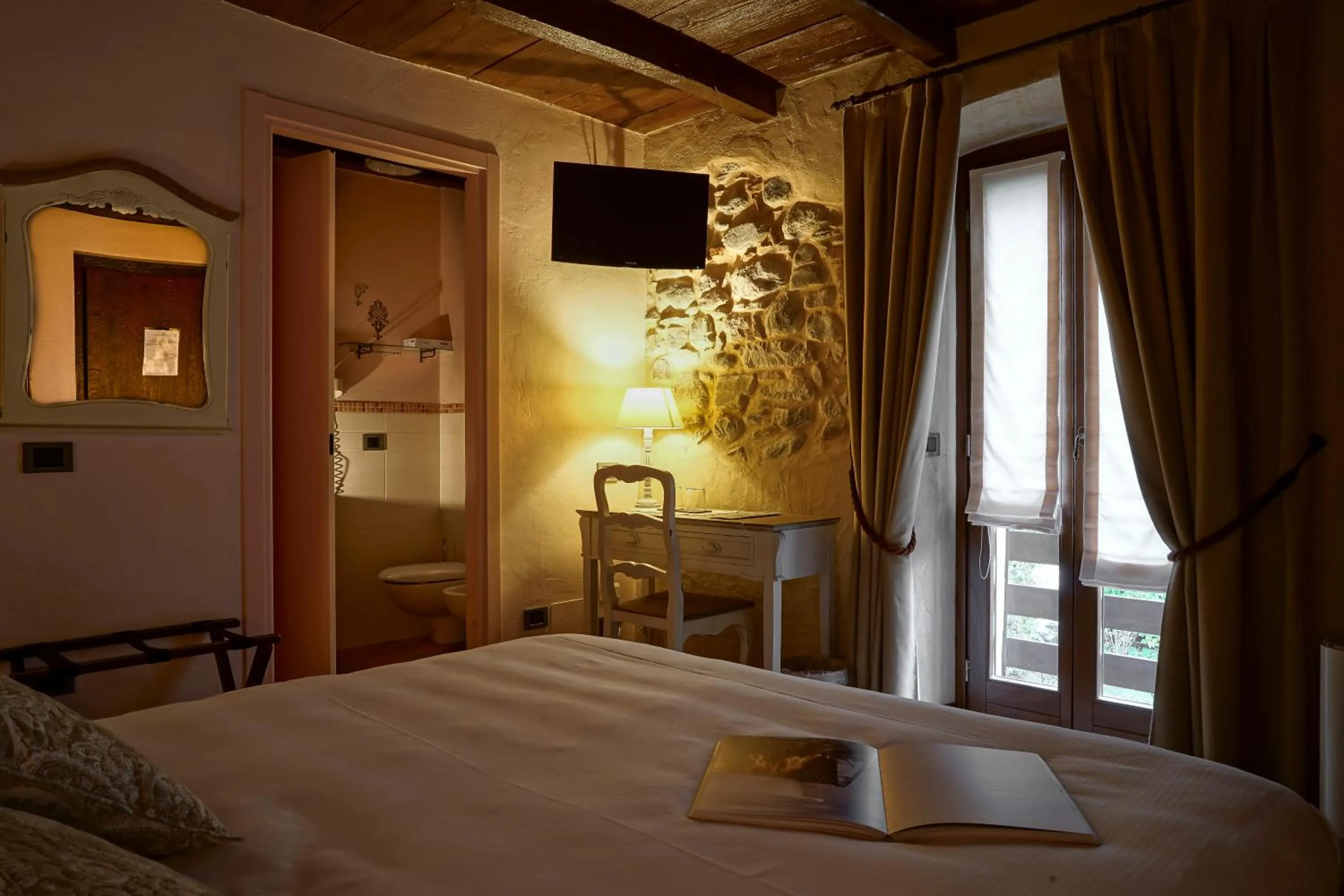 Bed in Locanda Osteria Marascia
