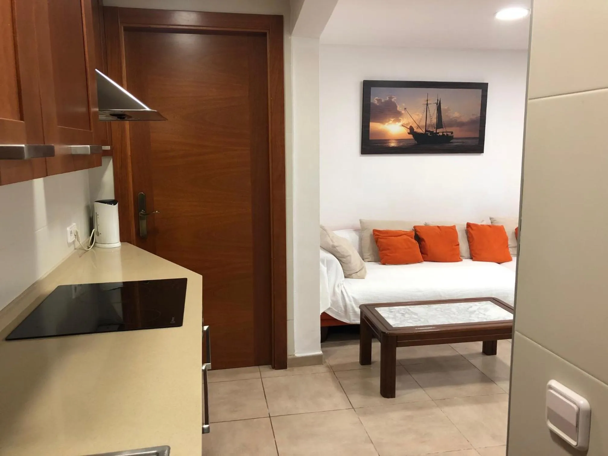 Kitchen or kitchenette, Seating Area in Llar de Capitans