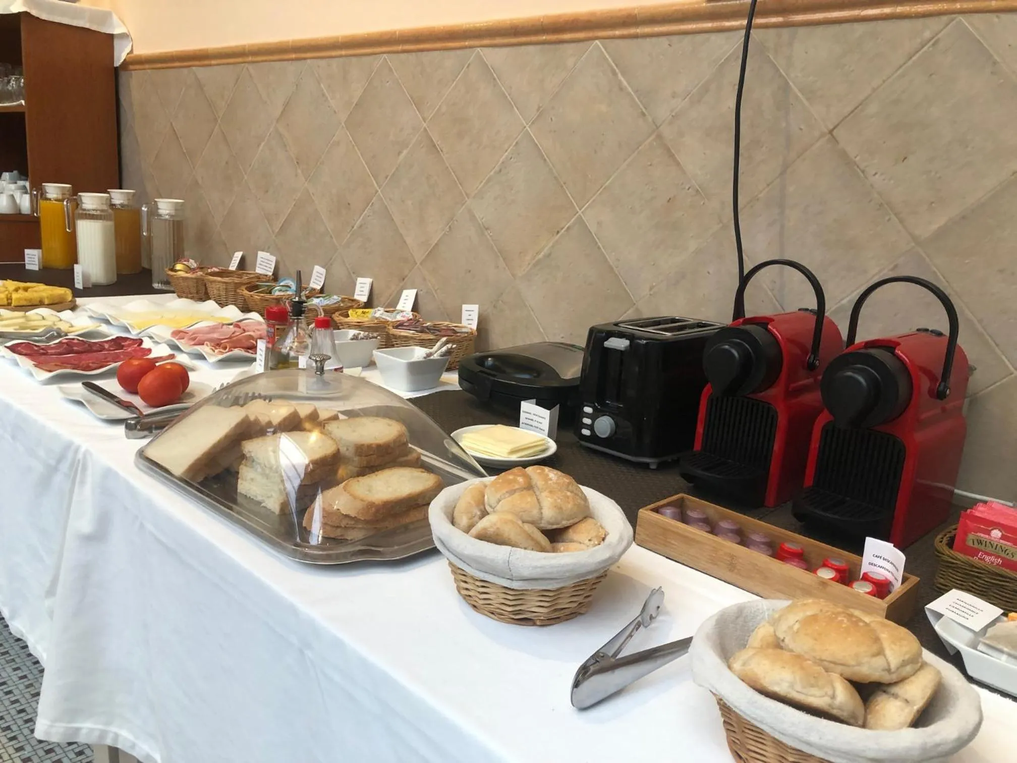 Breakfast in Llar de Capitans