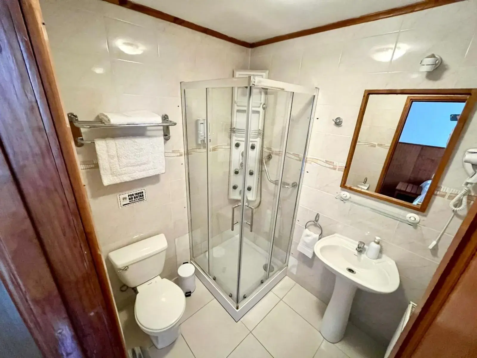 Twin Room in CHALET CHAPITAL Punta Arenas Twin Room in CHALET CHAPITAL Punta Arenas