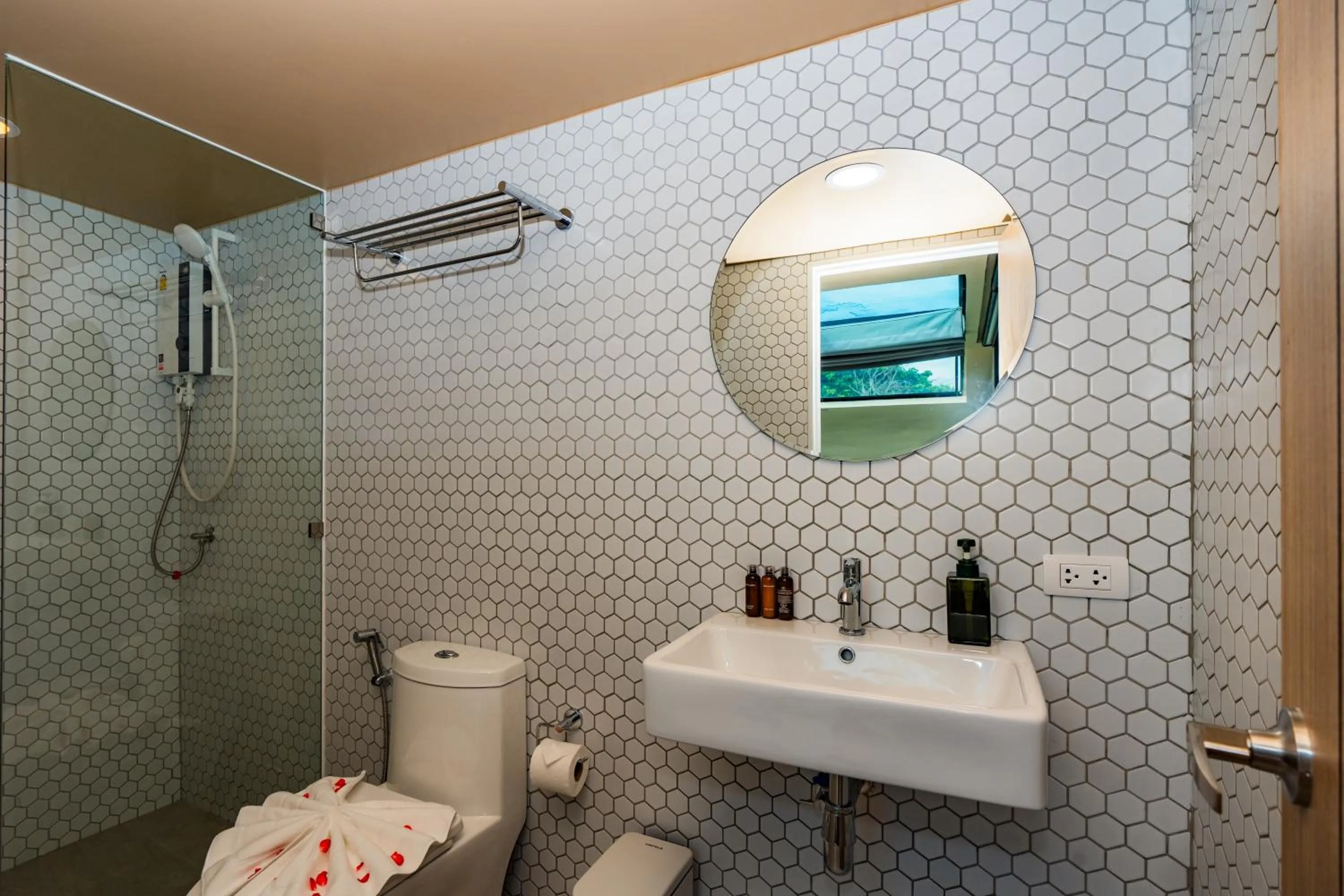 Shower in AKRA Collection Layan - Hideaway Villas