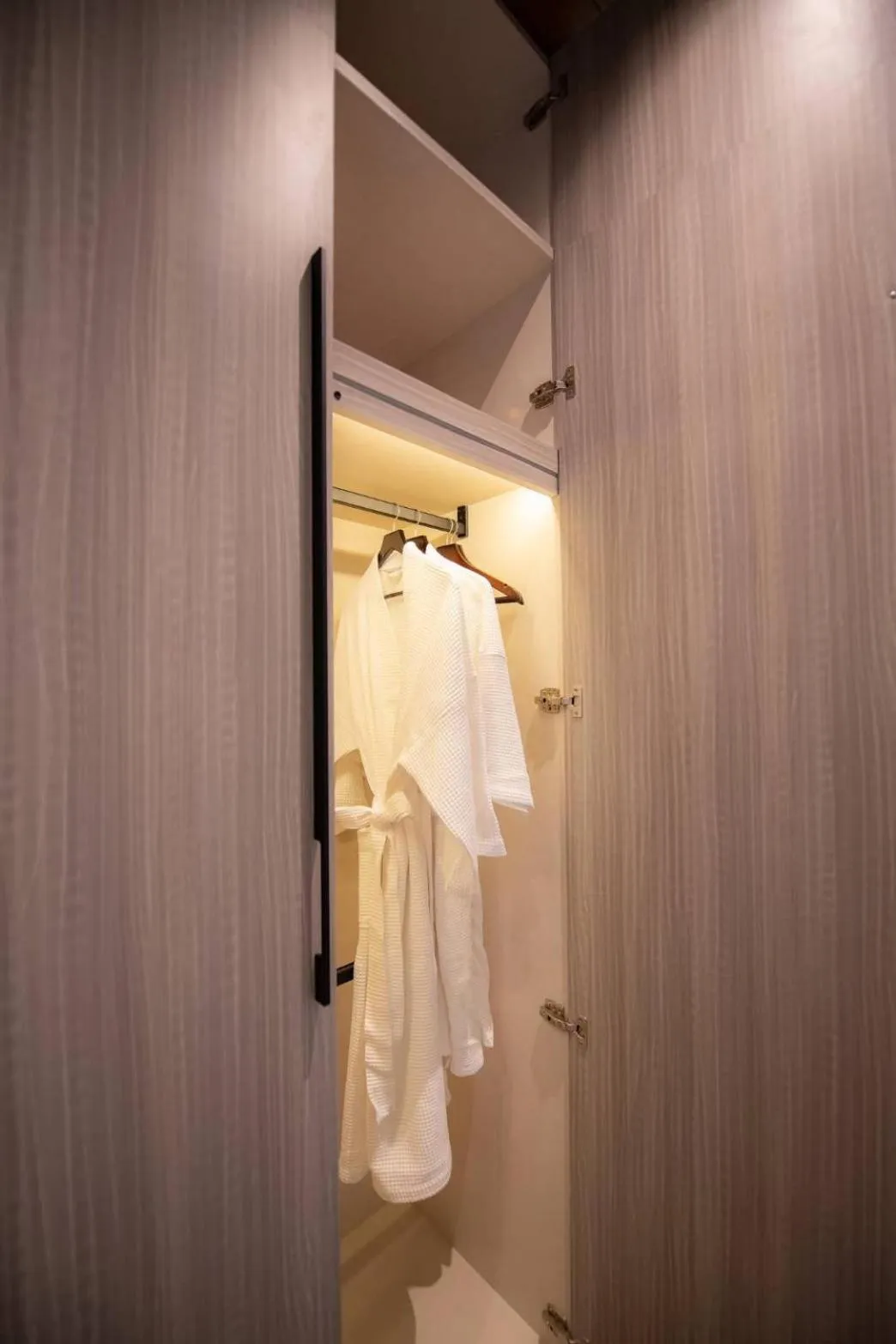 wardrobe in AKRA Collection Layan - Hideaway Villas
