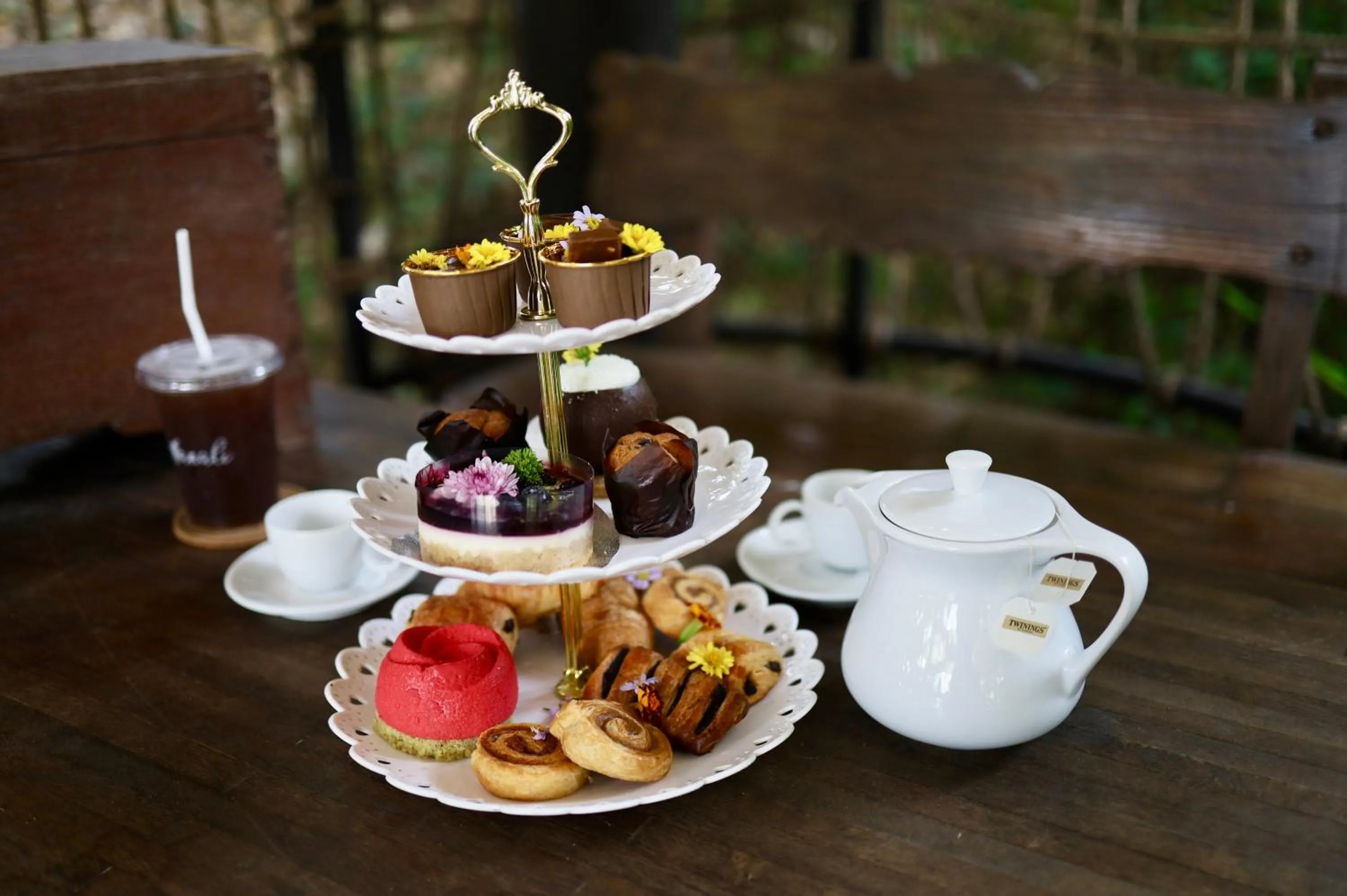 Food in AKRA Collection Layan - Hideaway Villas