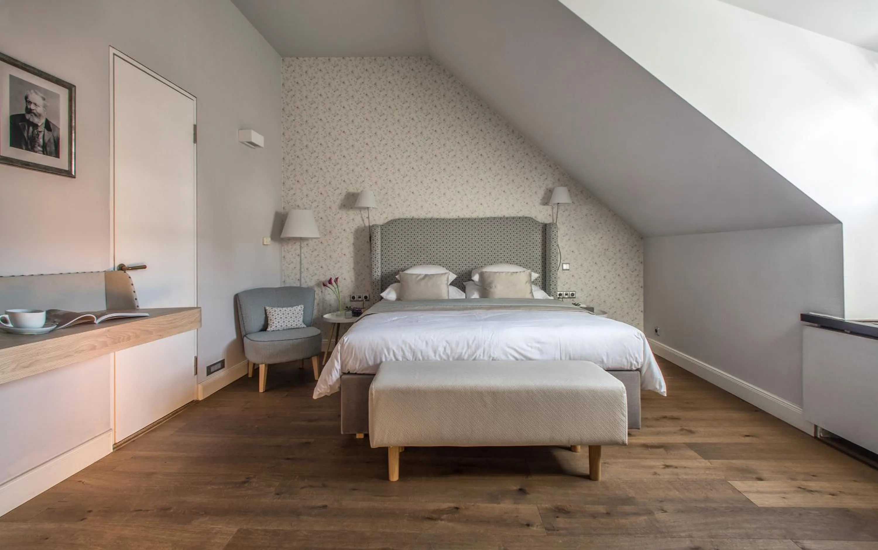 Photo of the whole room, Bed in Design Hotel Neruda