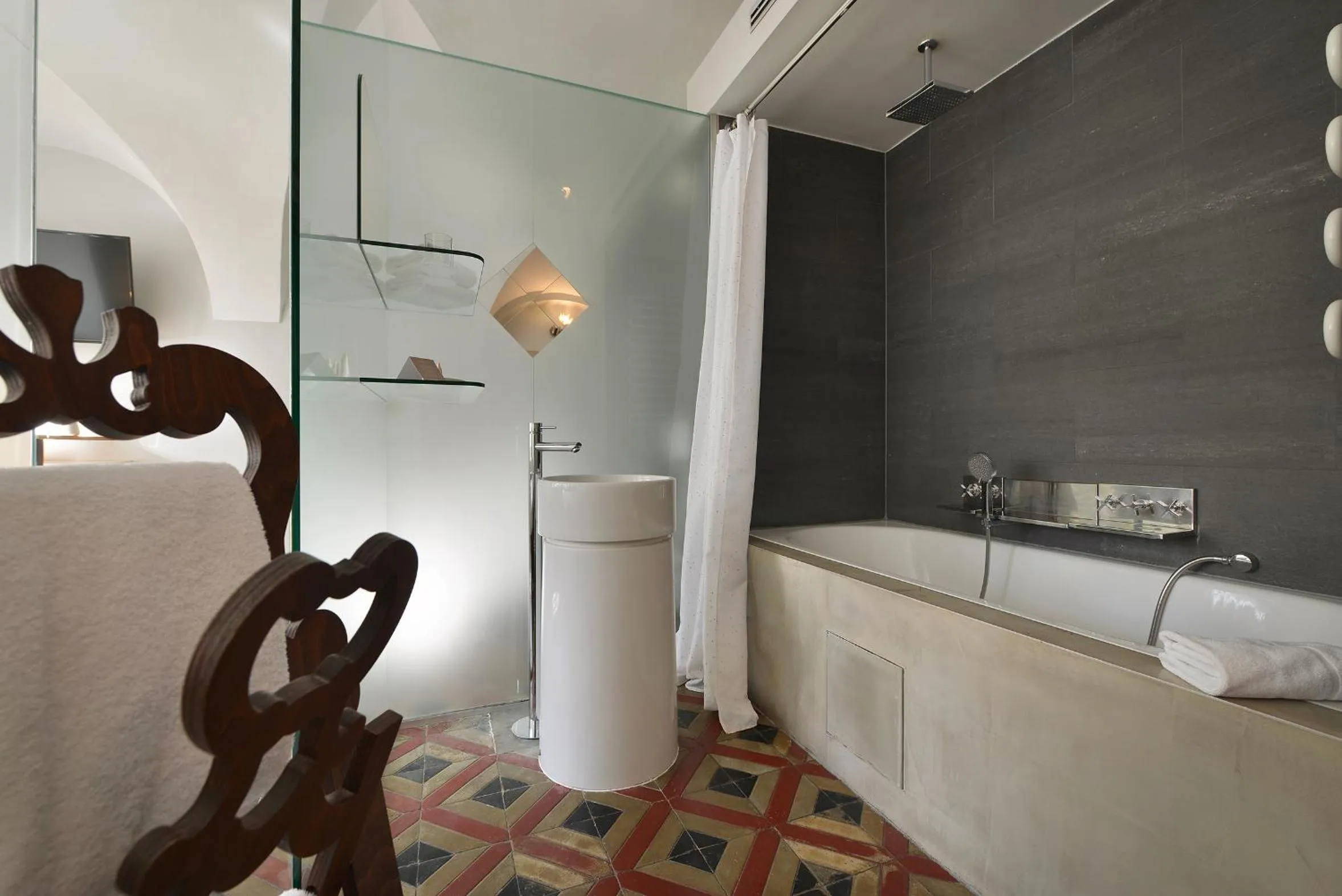 Bathroom in Design Hotel Neruda