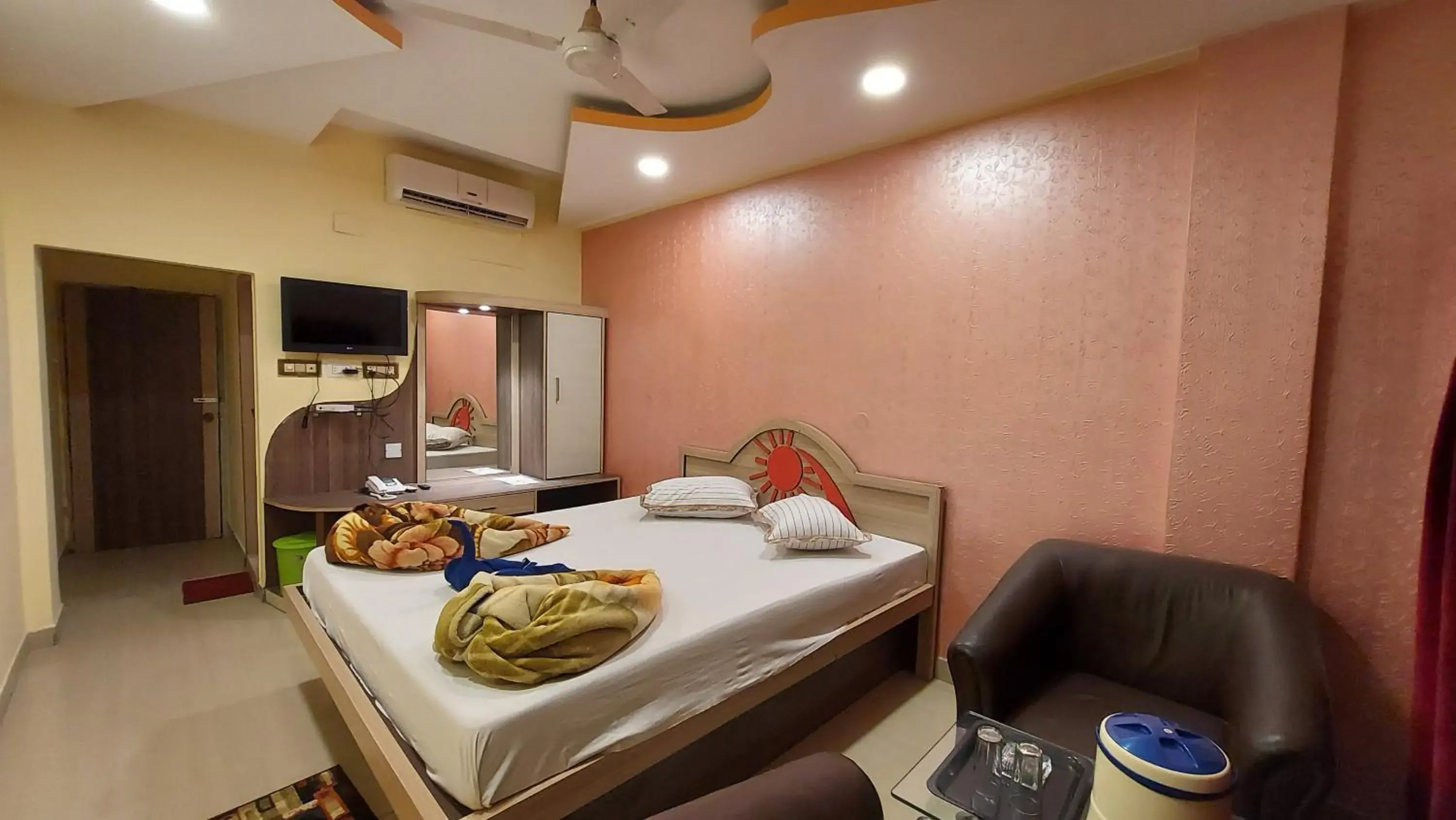 TV and multimedia, Bed in Hotel Sea Coast TV and multimedia, Bed in Hotel Sea Coast