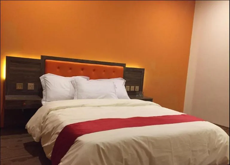 Bed in Northern Sapphire