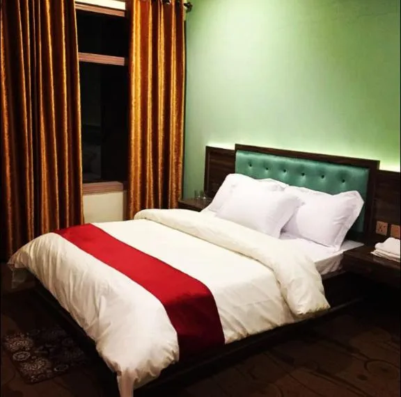 Bed in Northern Sapphire