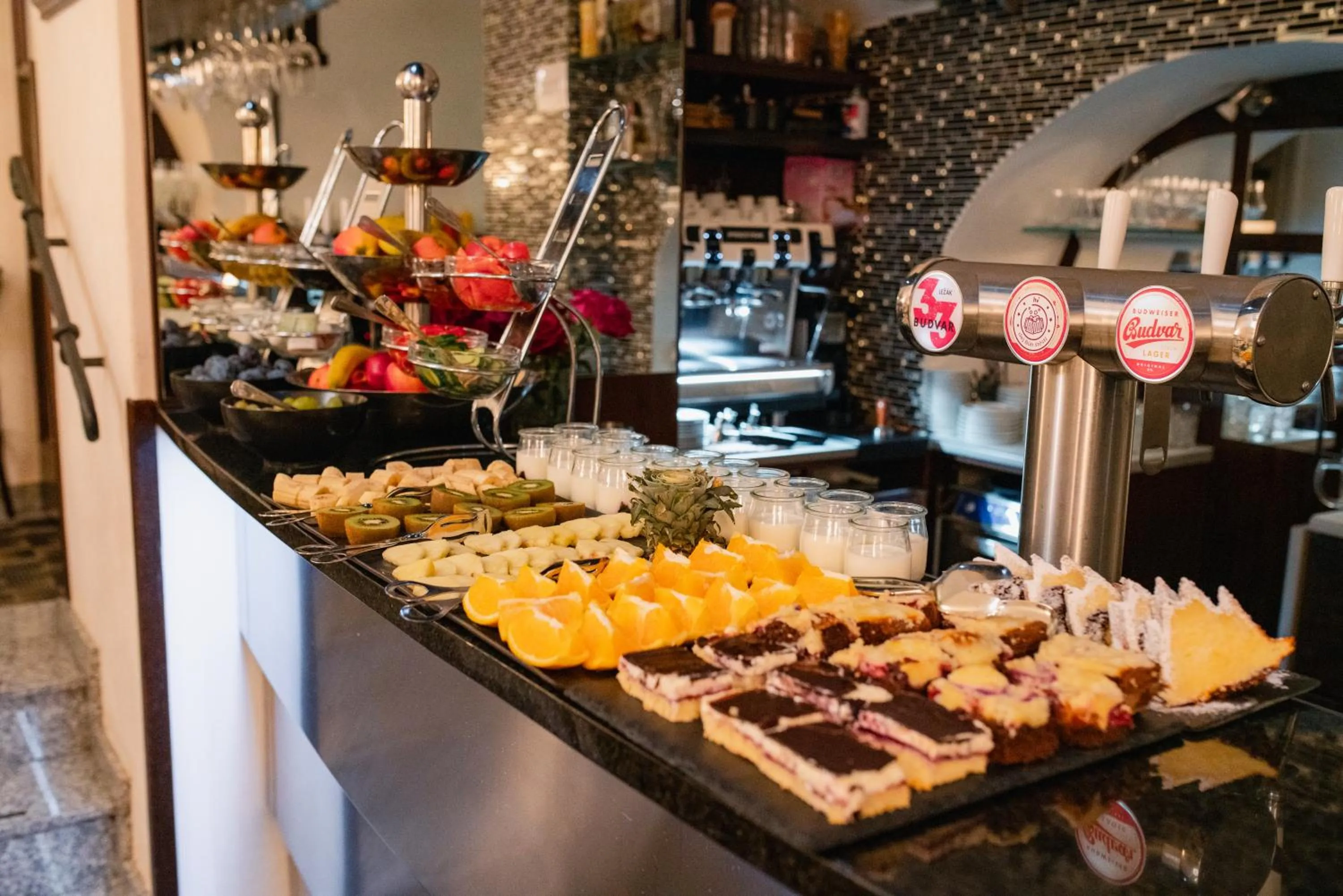 Breakfast in Hotel Grand