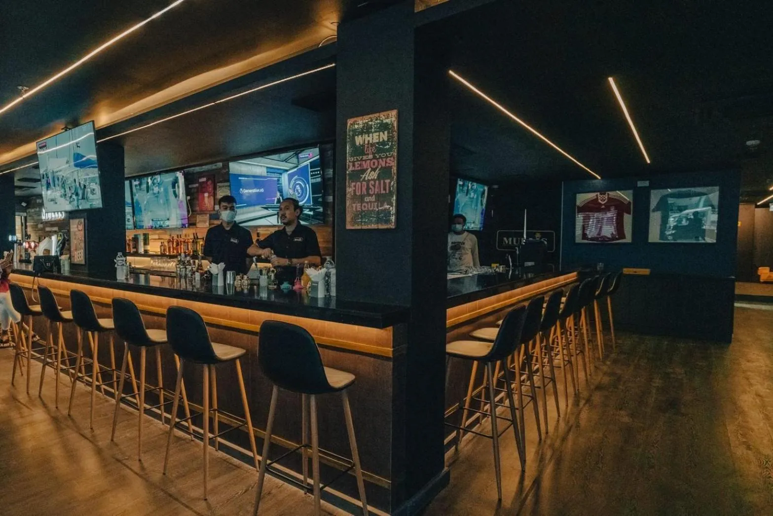 Restaurant/places to eat in Aira Hotel Bangkok Sukhumvit 11