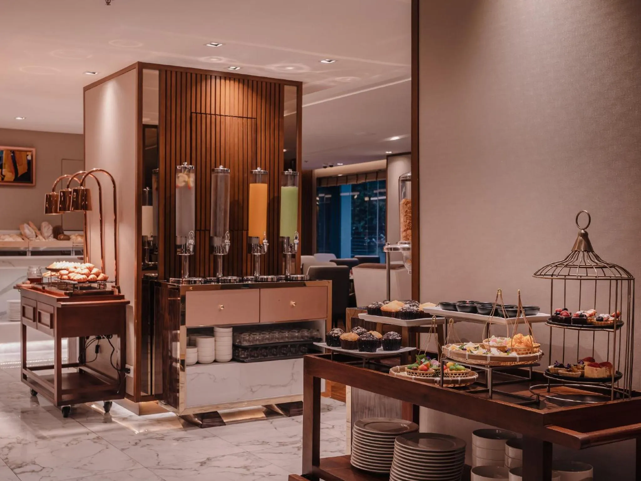 Restaurant/places to eat in Aira Hotel Bangkok Sukhumvit 11