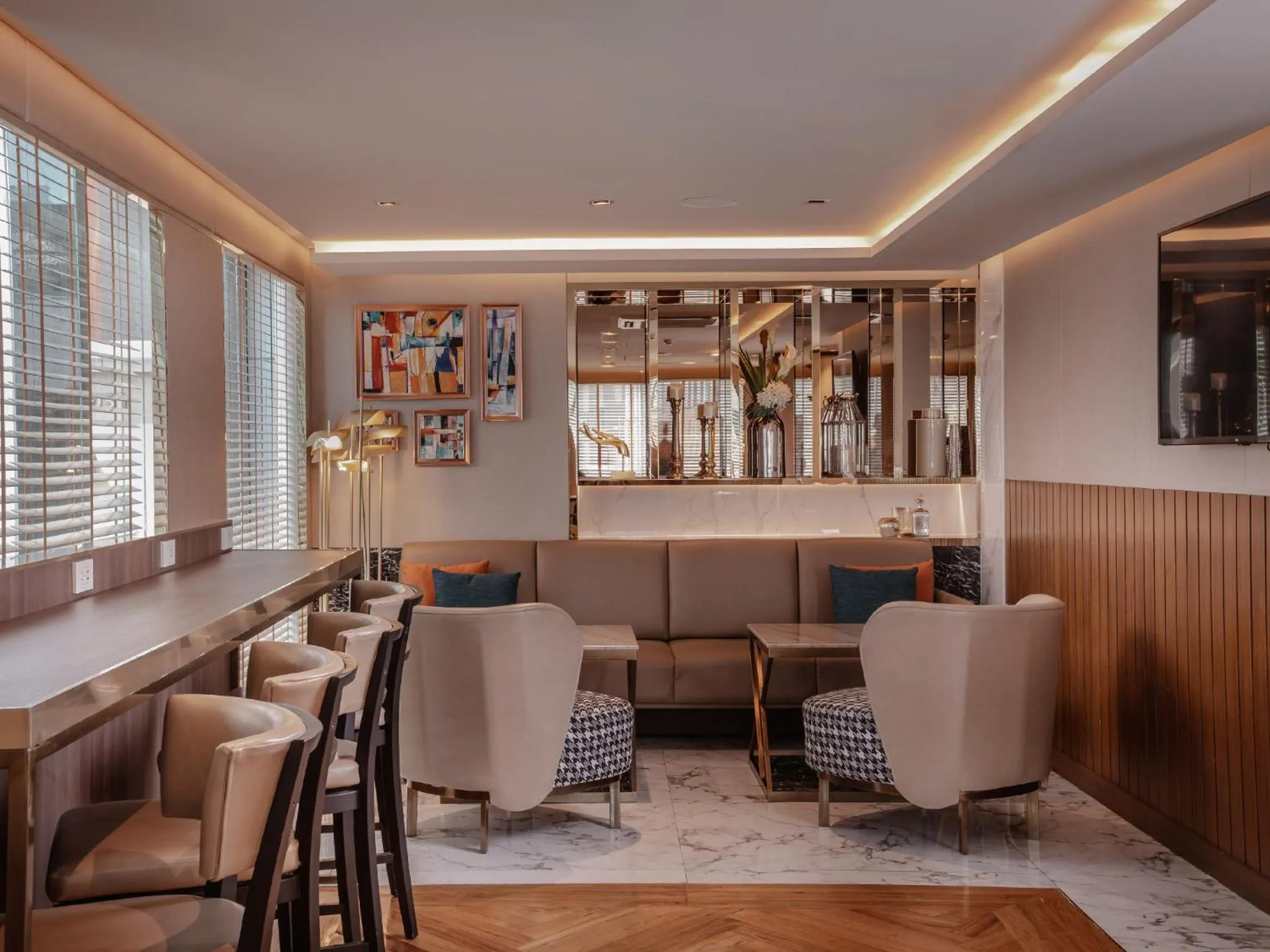 Lounge or bar in Aira Hotel Bangkok Sukhumvit 11