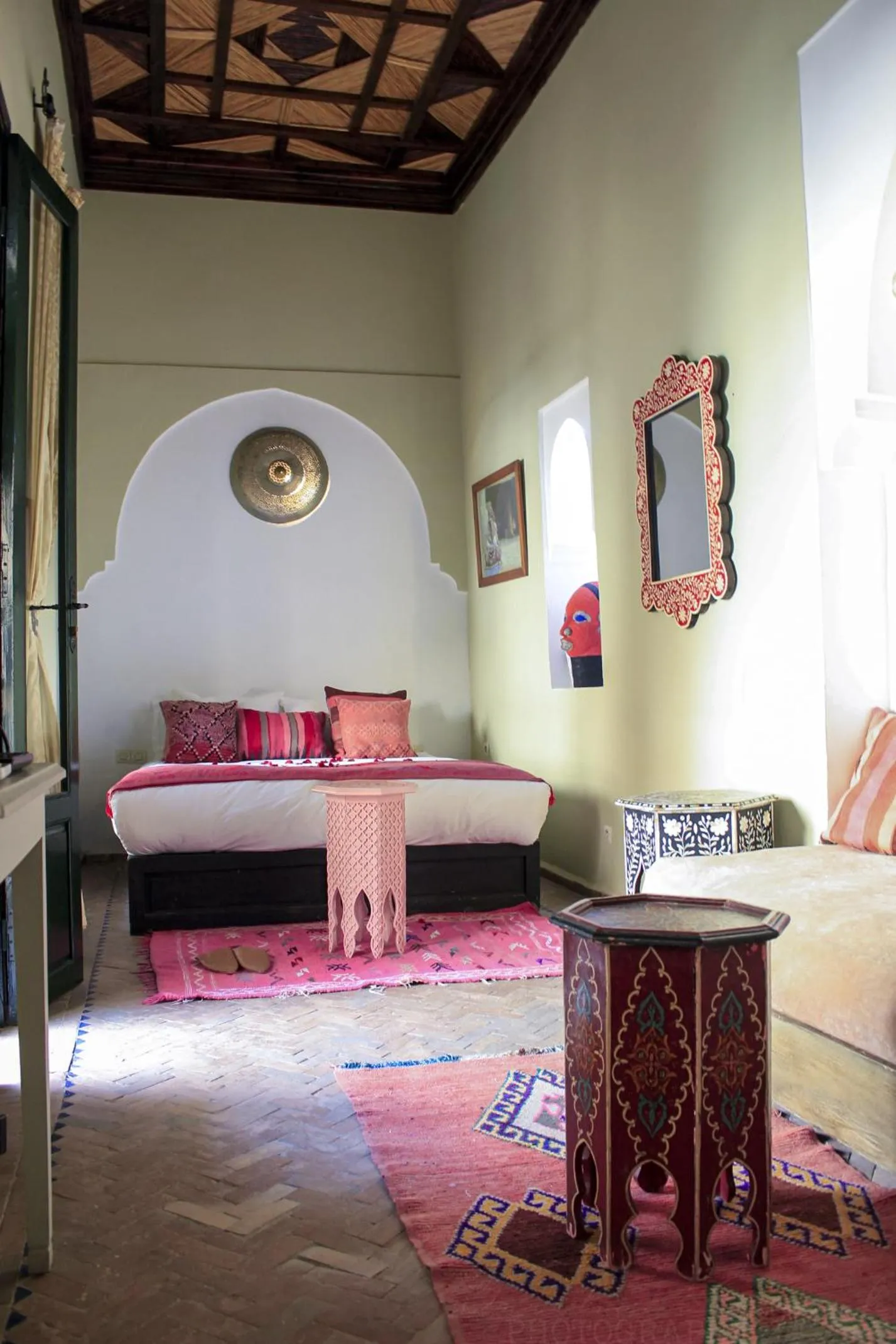 Living room, Bed in Riad Dar Habiba by Garden Wonders