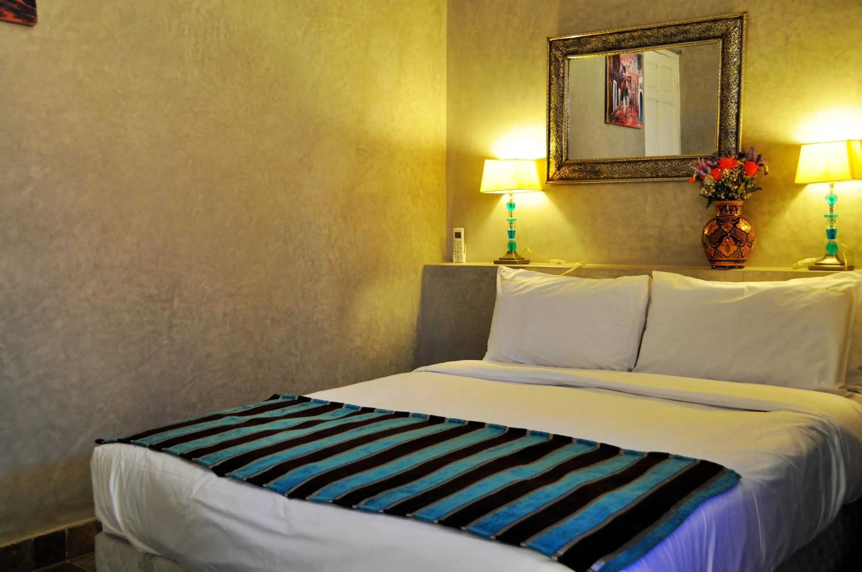 Bed in Riad l'Escale de Marrakech