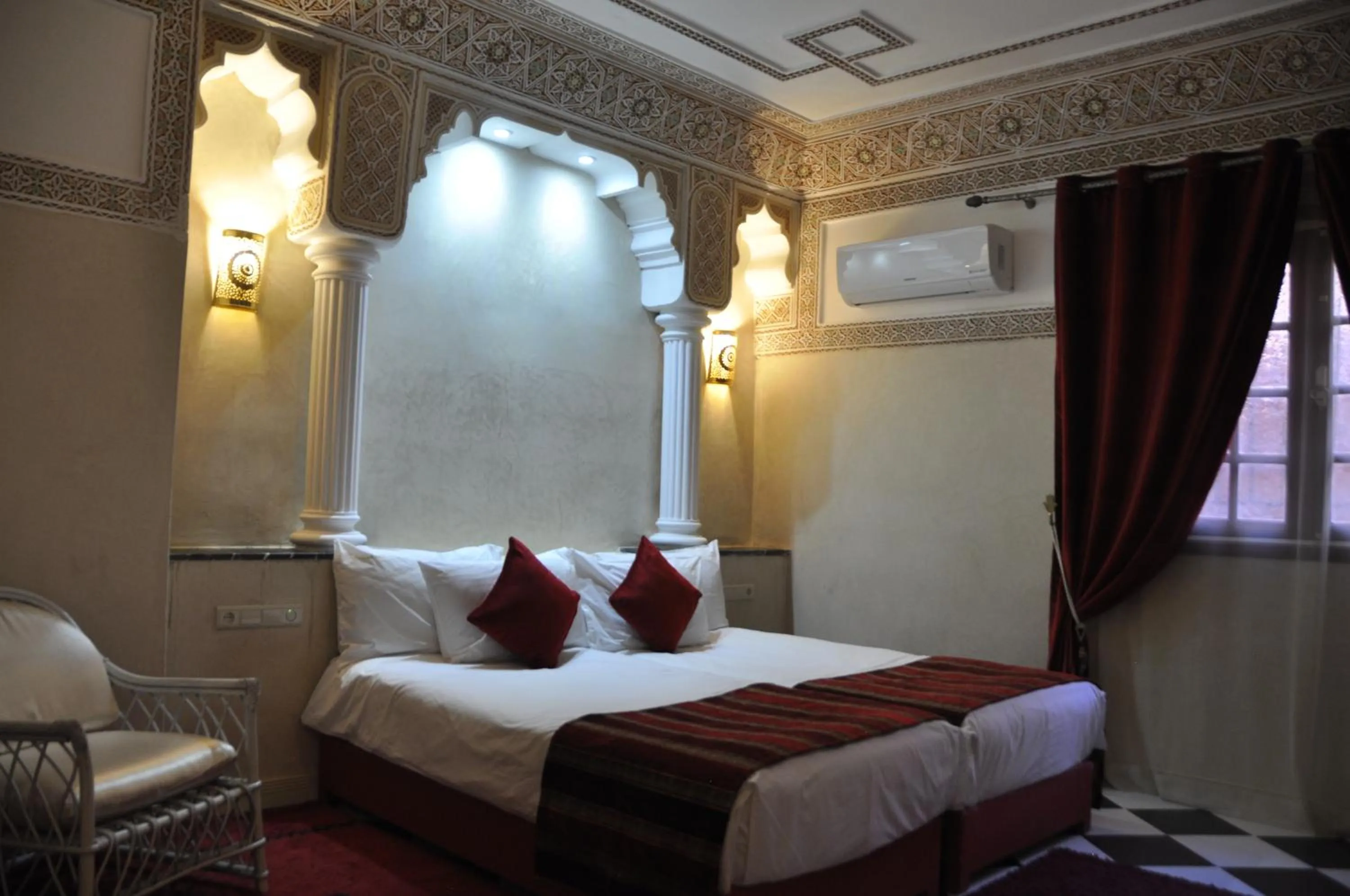 Photo of the whole room, Bed in Riad l'Escale de Marrakech