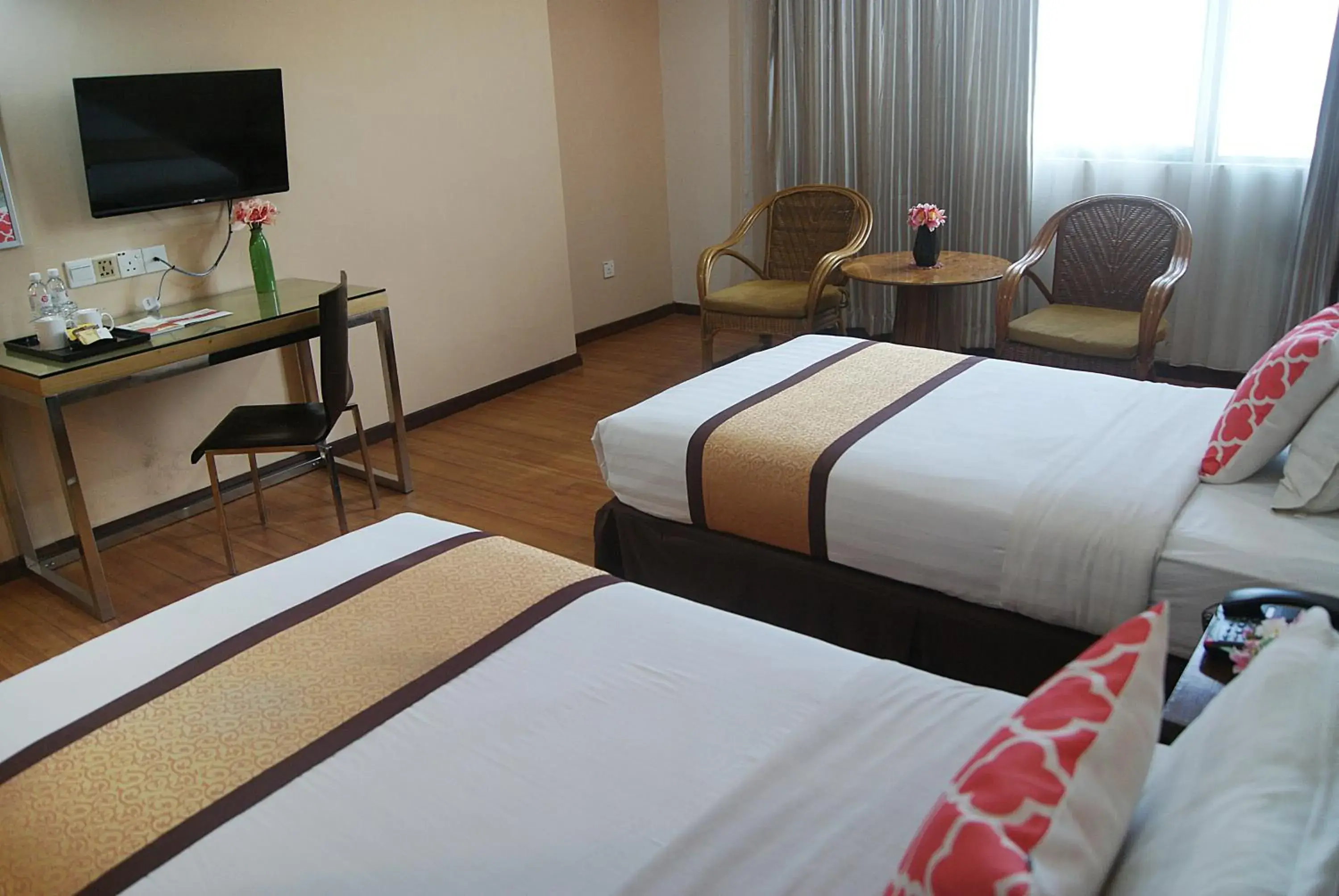 Photo of the whole room, Bed in TD Plaza Hotel Photo of the whole room, Bed in TD Plaza Hotel