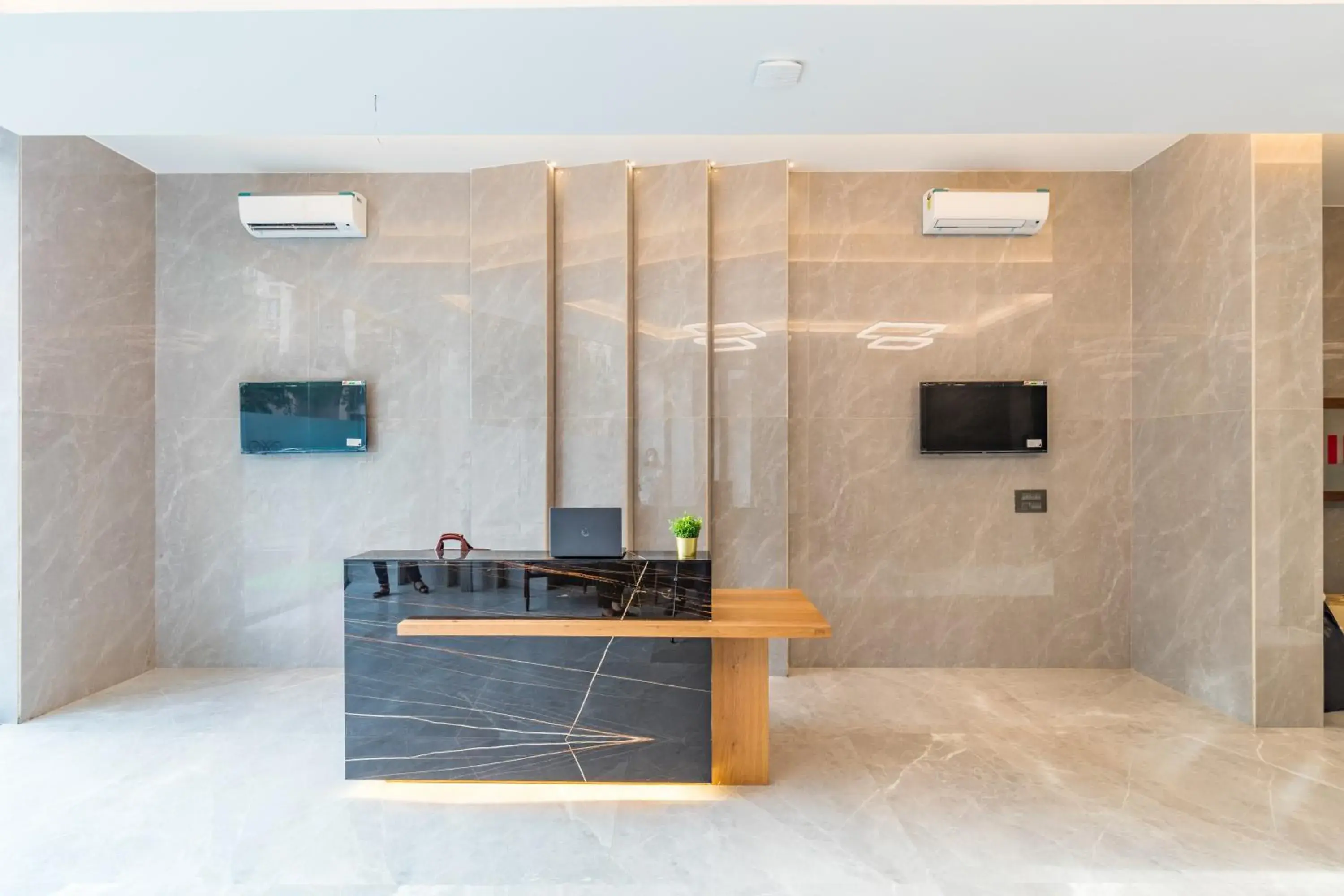 Lobby or reception in AR Suites Jewels Royale - Koregaon Park NX Lobby or reception in AR Suites Jewels Royale - Koregaon Park NX