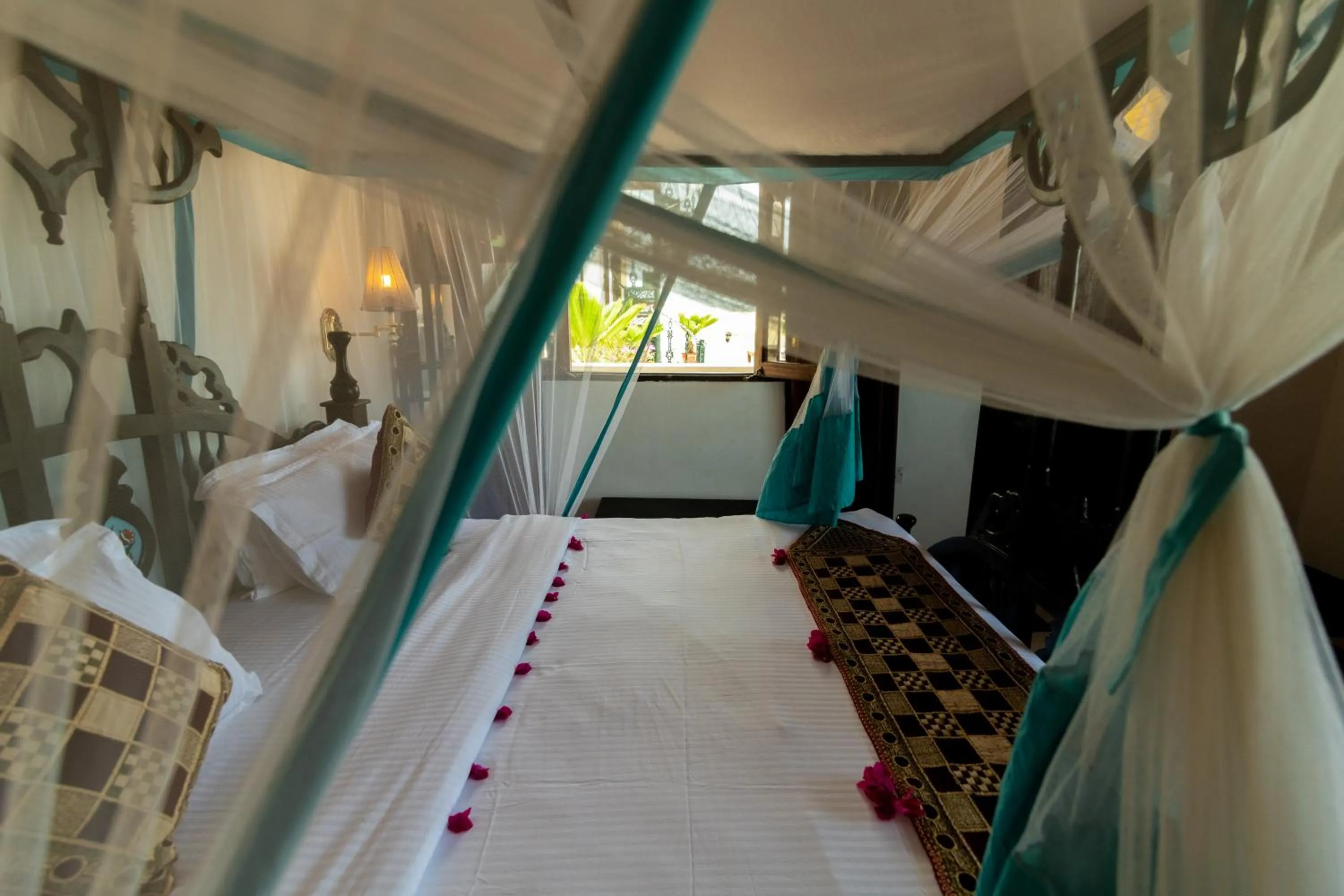 Deluxe Double Room with Sea View in Dhow Palace Hotel